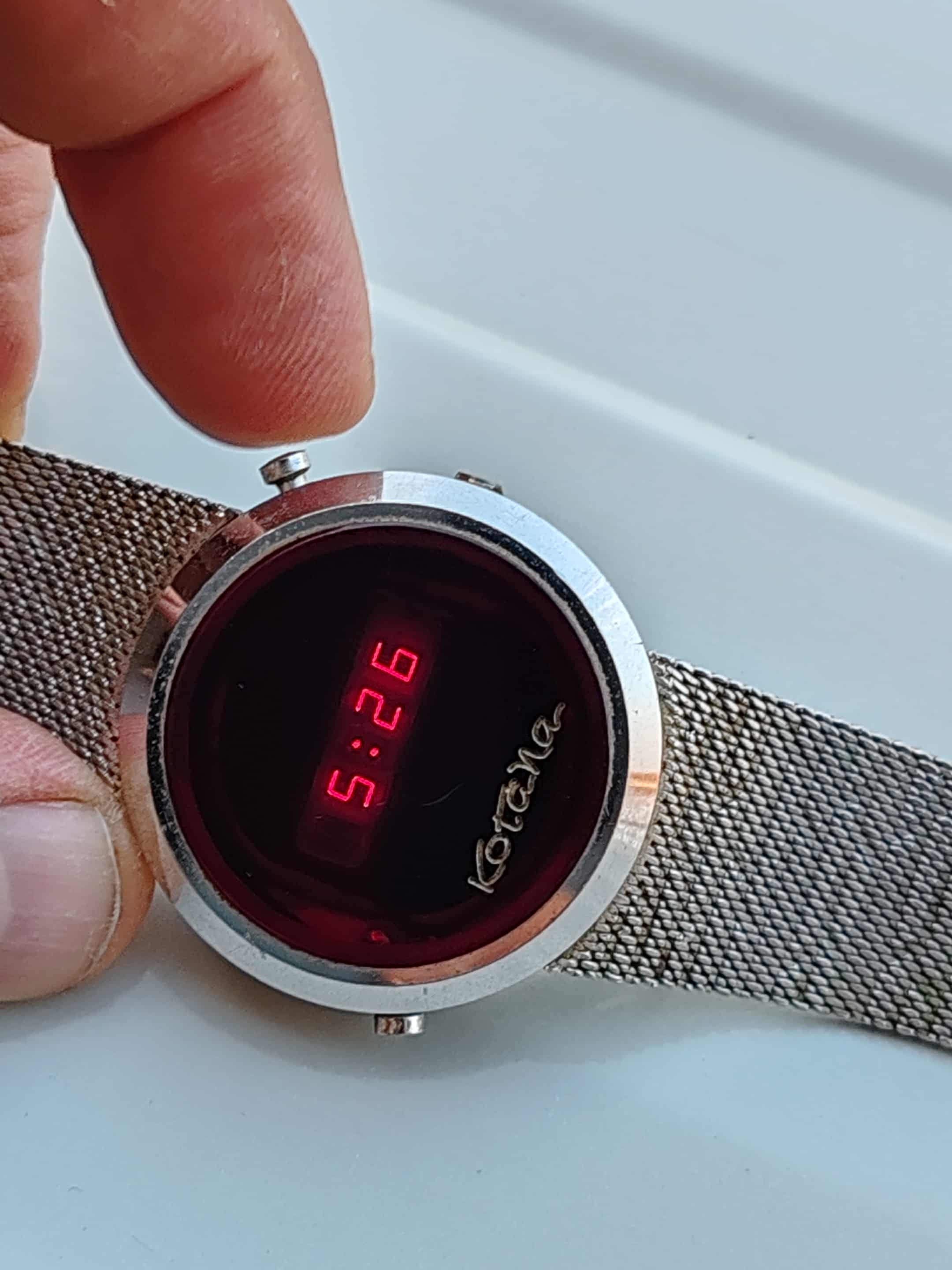 Kotelka LED Digital Watch