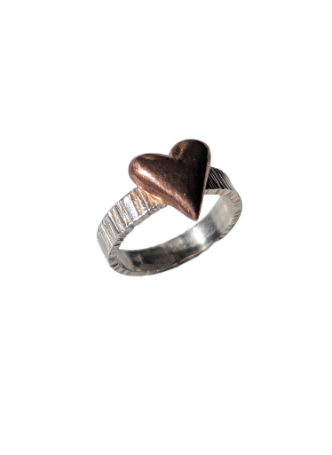 Sterling silver ring with chunky copper puff heart, size L