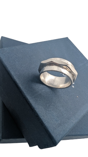 Sterling silver spinner ring, using recycled silver Size J