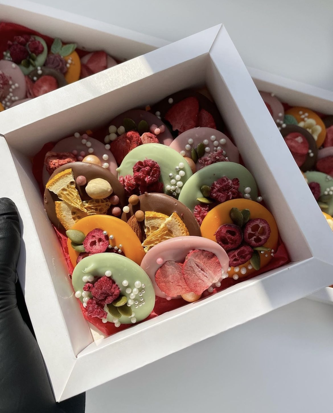 🌸 Premium Floral Chocolate Bites Box – Signature Collection
