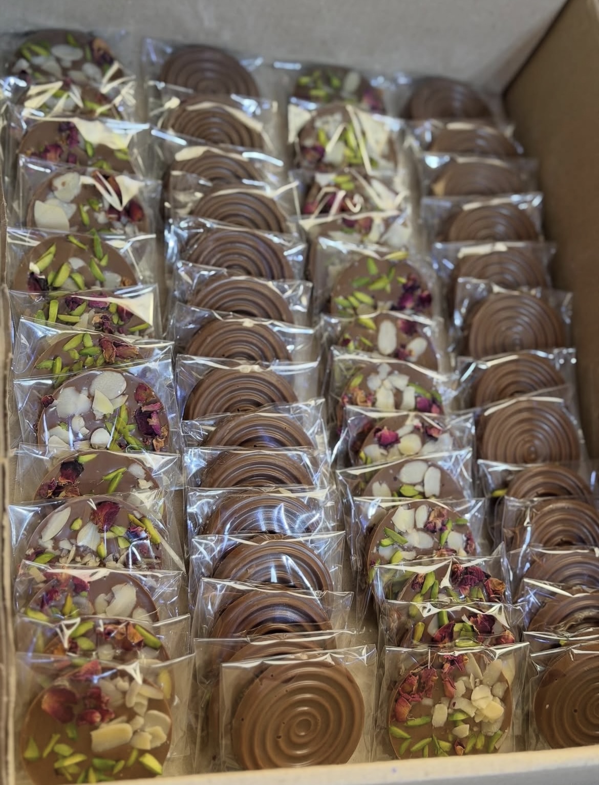 🌸 Premium Nut & Rose Chocolate Discs 🌸