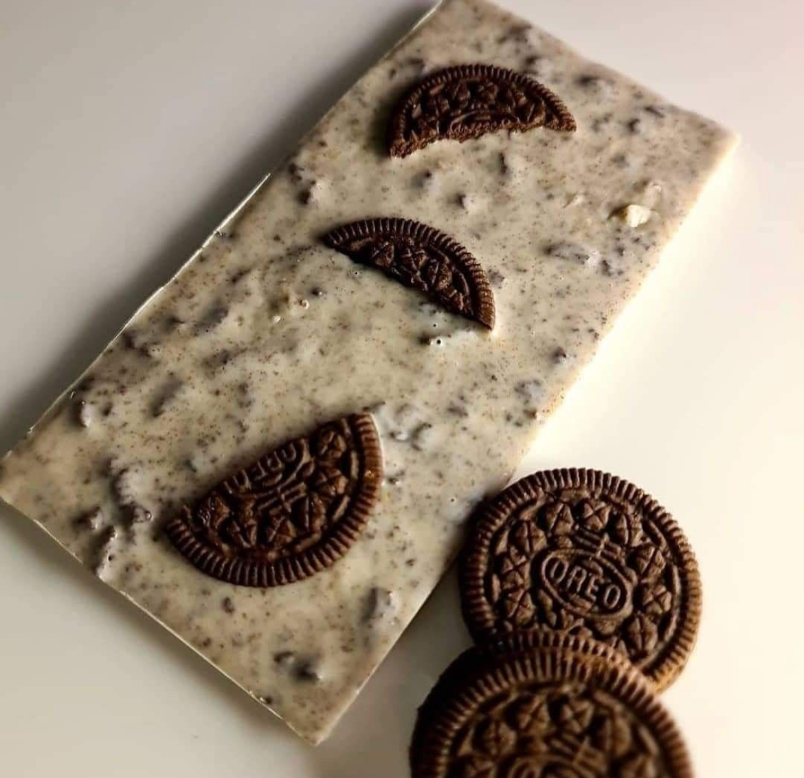 Biscoff / Oreo Chocolate Bar