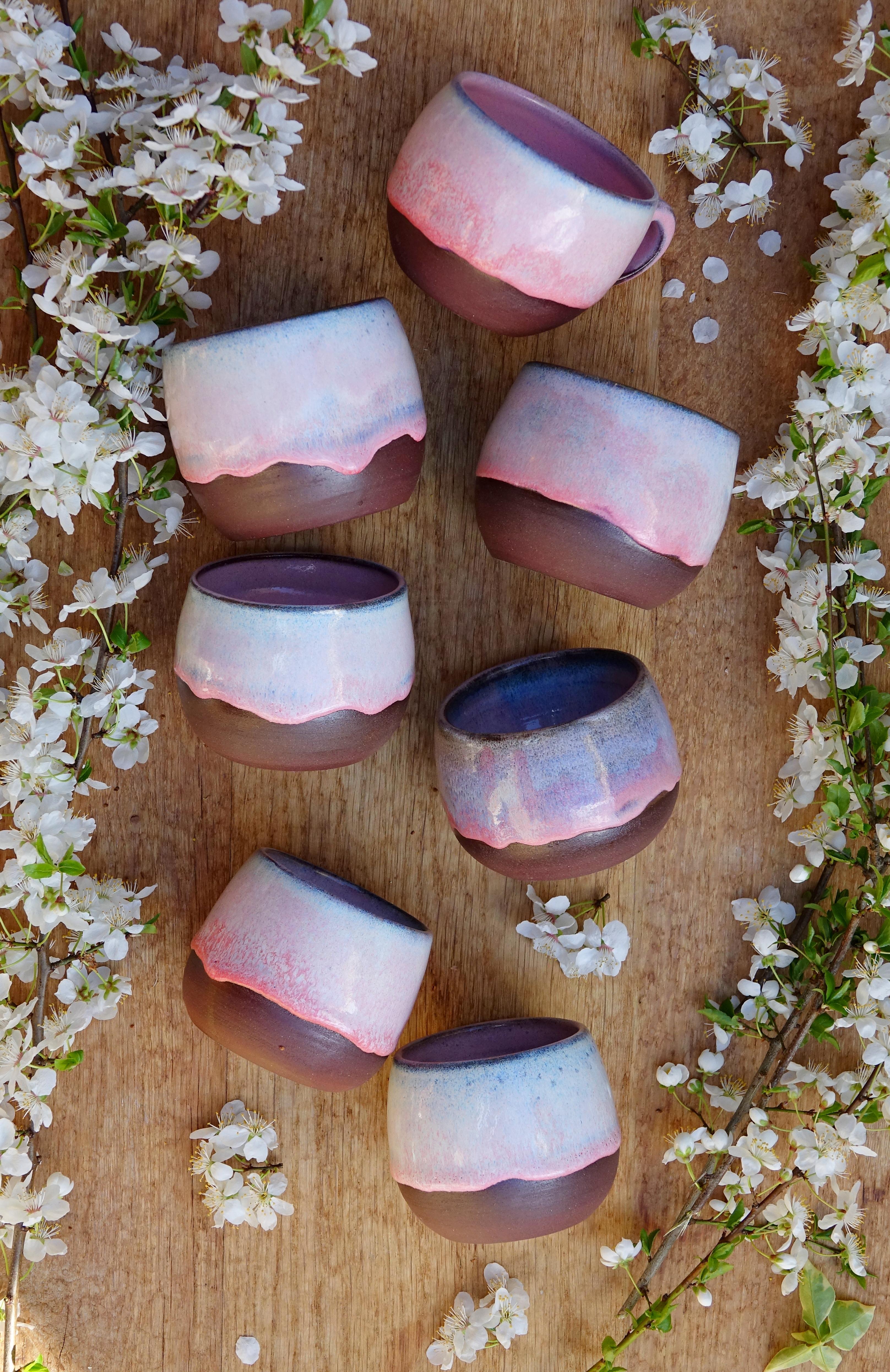 Dvoustěnné hrnečky bez ouška z tmavé kameniny