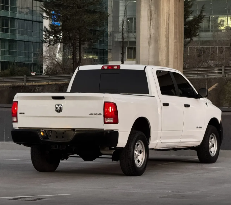 Dodge RAM 1500 Doble Cabina V6 4x2 2019