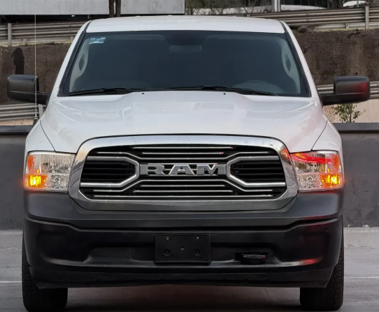 Dodge RAM 1500 Cabina Regular V6 4x4 2019