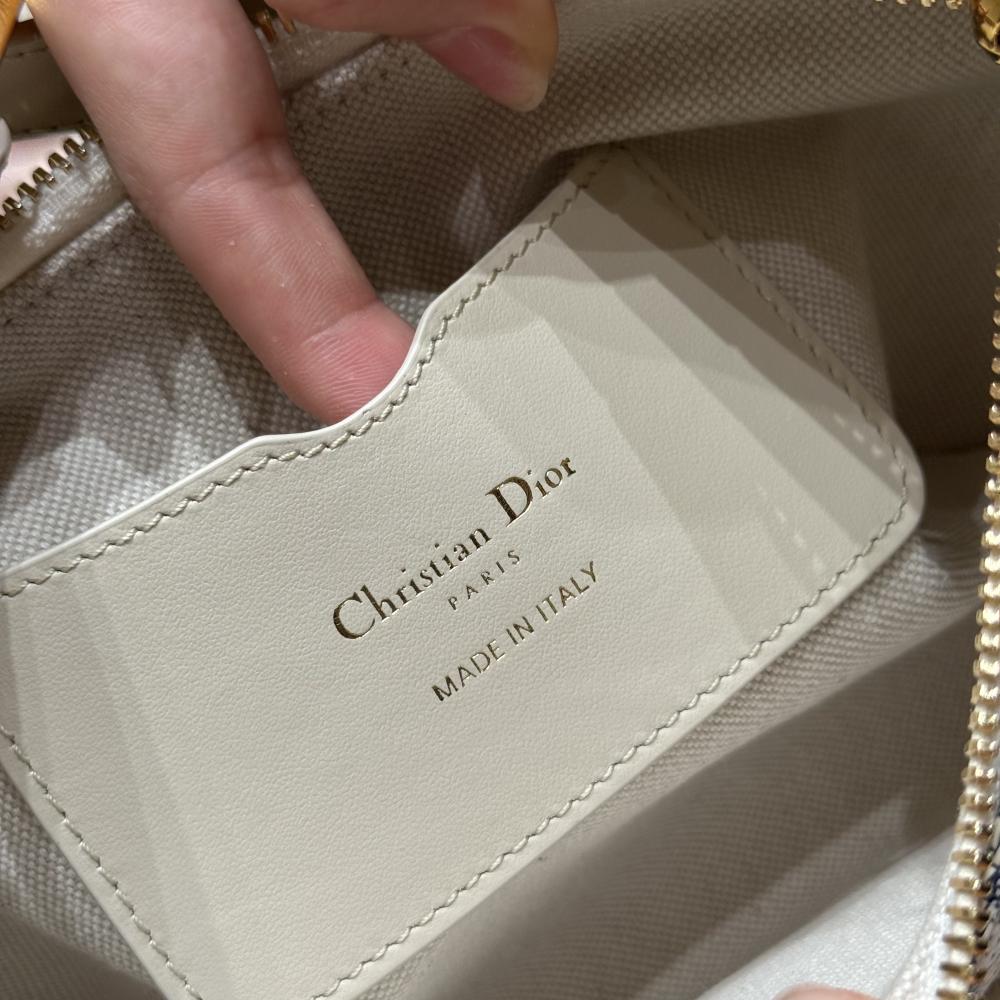 Sac Montaigne Dior blue vintage