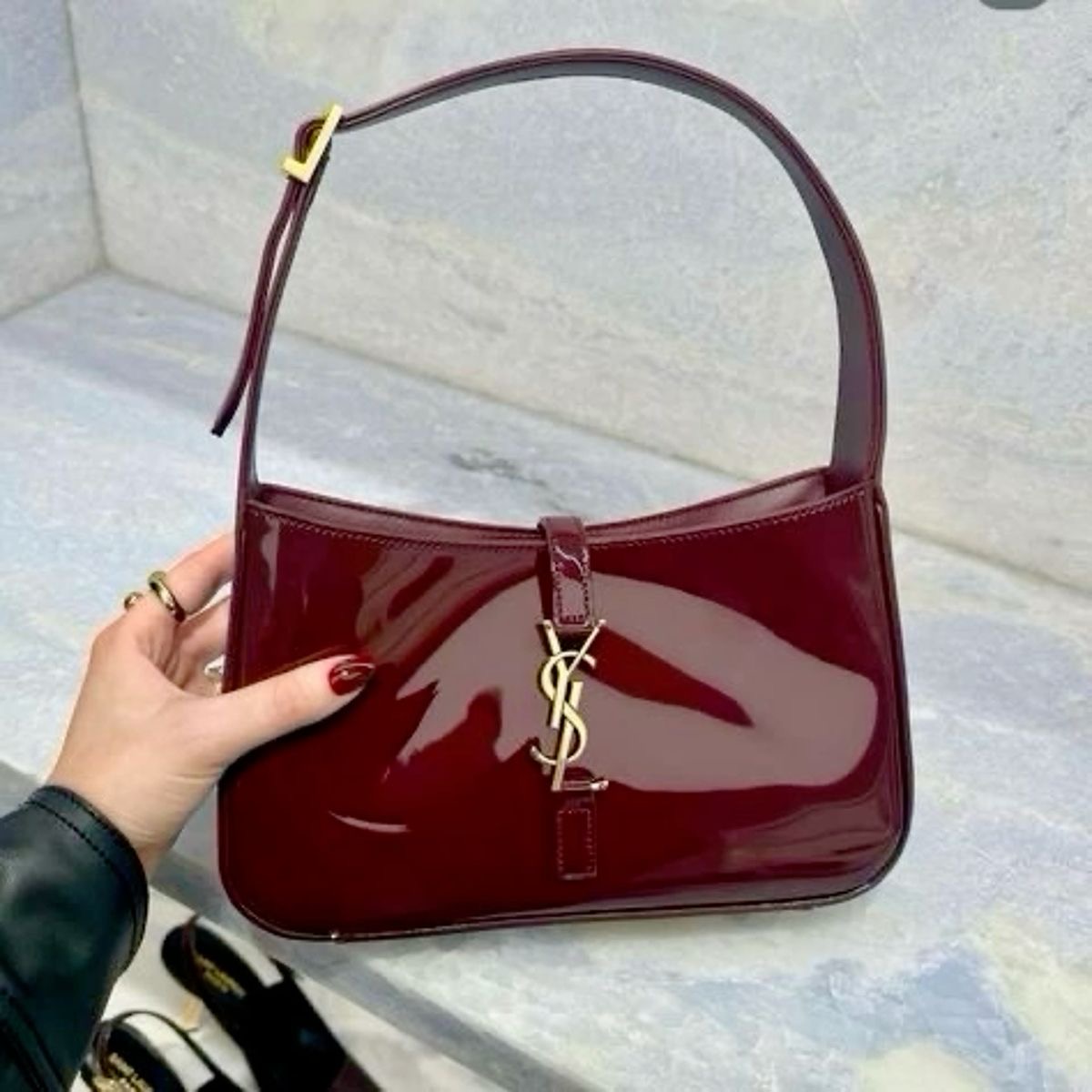 Sac YSL Le 5 à 7 – Cuir Verni