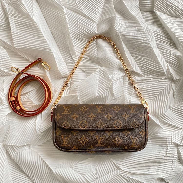 Mini Sac LV Baguette
