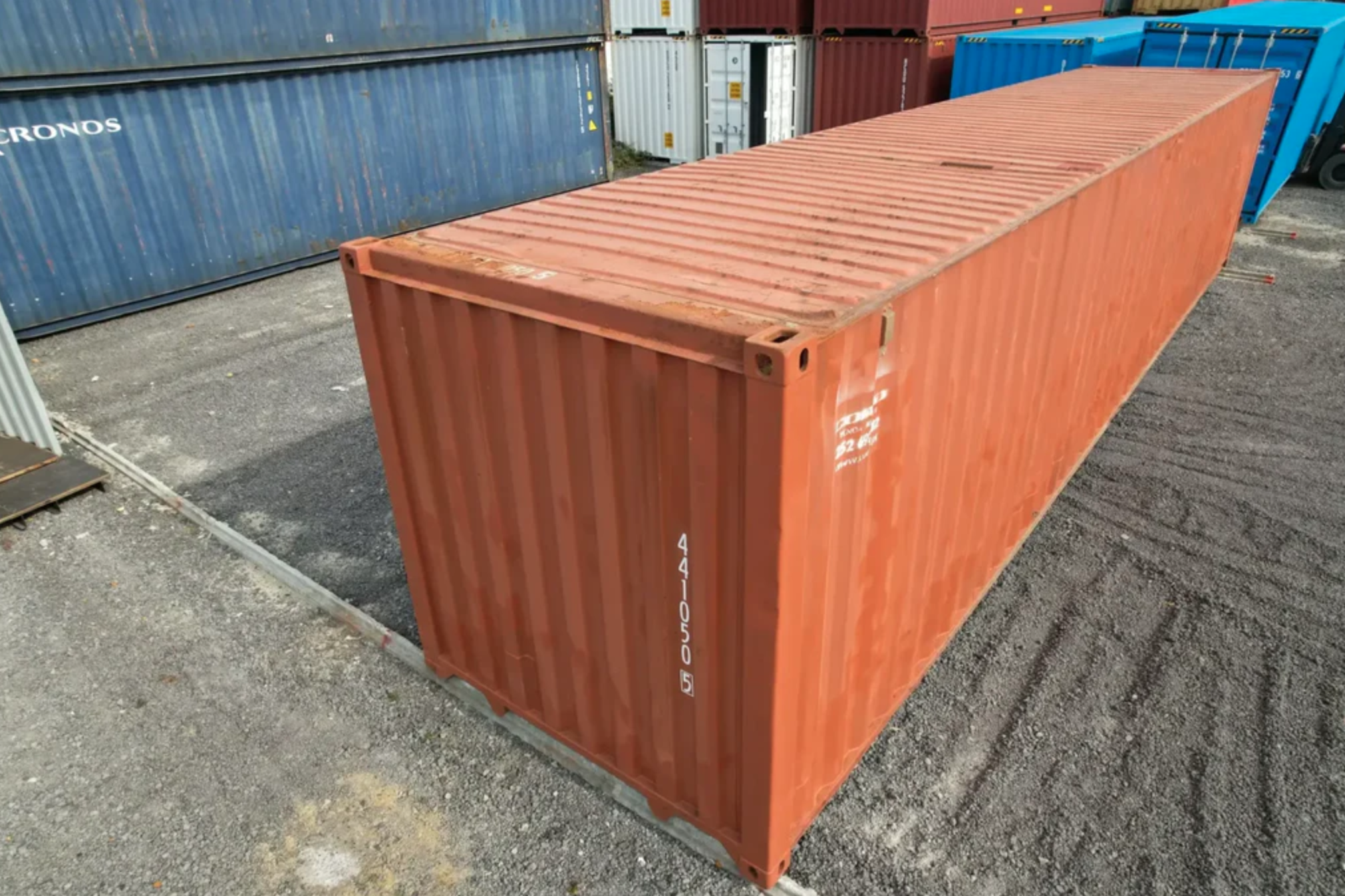 CONTENEDOR MARÍTIMO DE 40 PIES