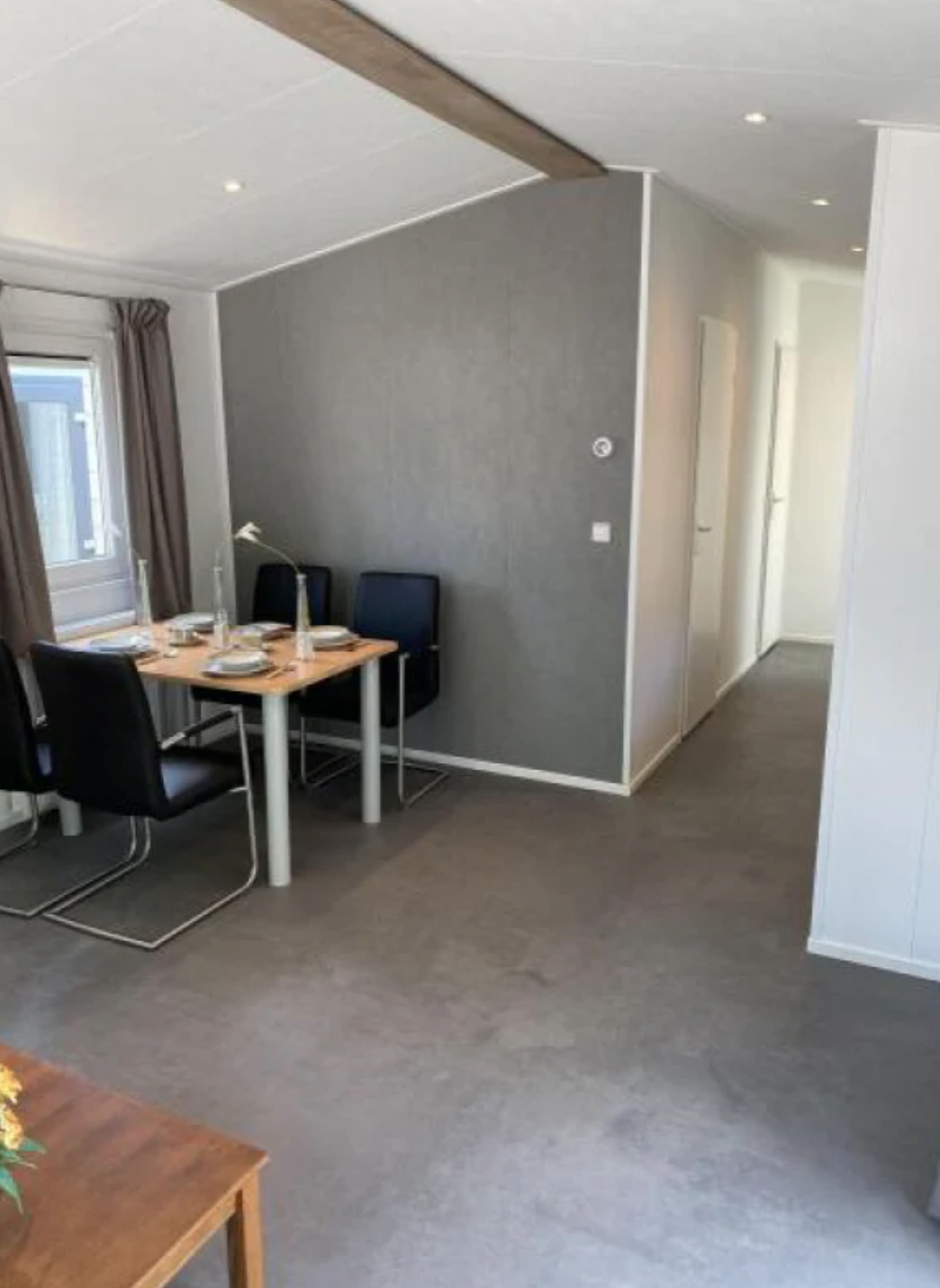 CASA MÓVIL FÉLIX 1100 (12 X 4 M)