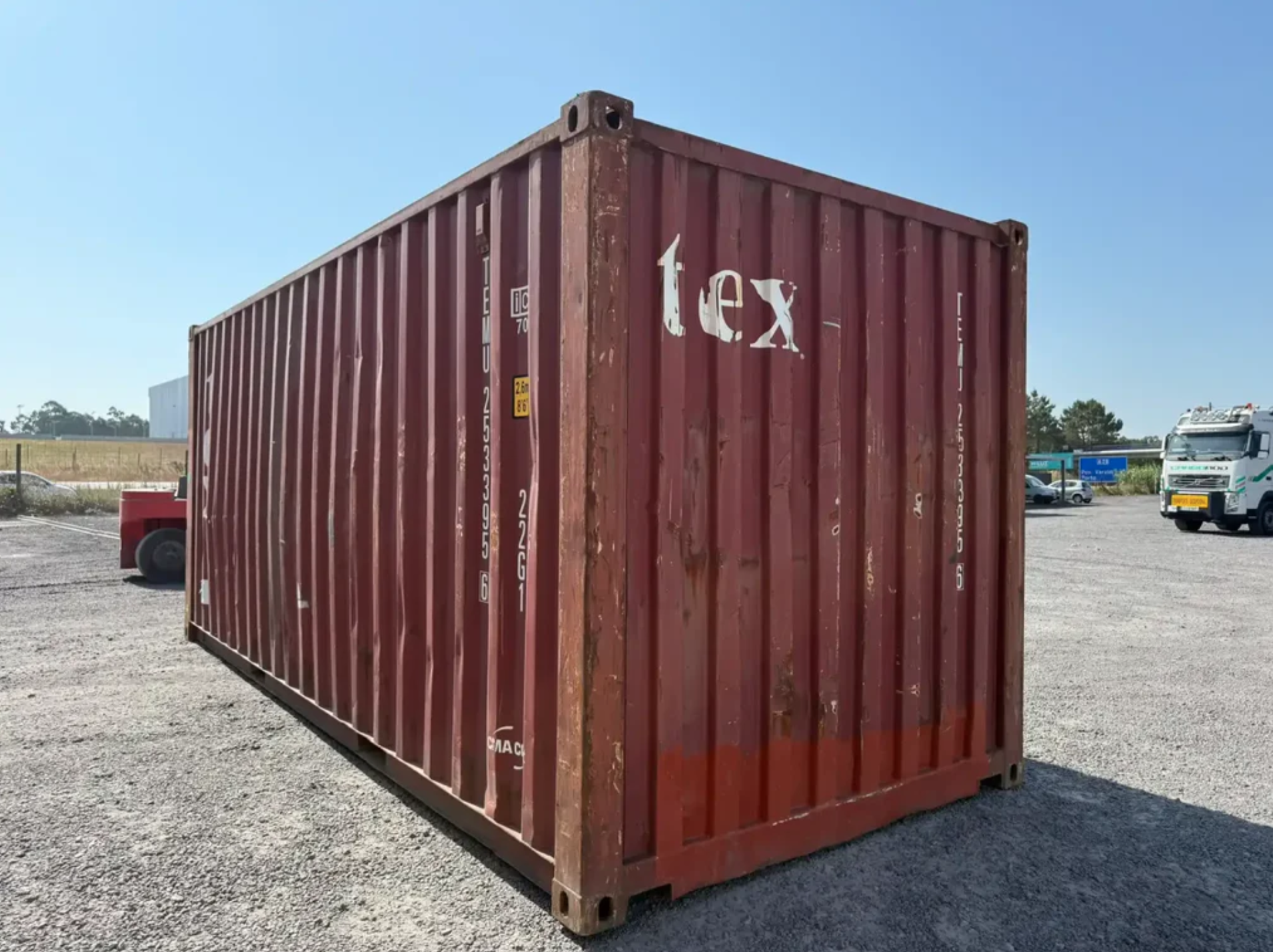 CONTENEDOR MARÍTIMO DE 20 PIES