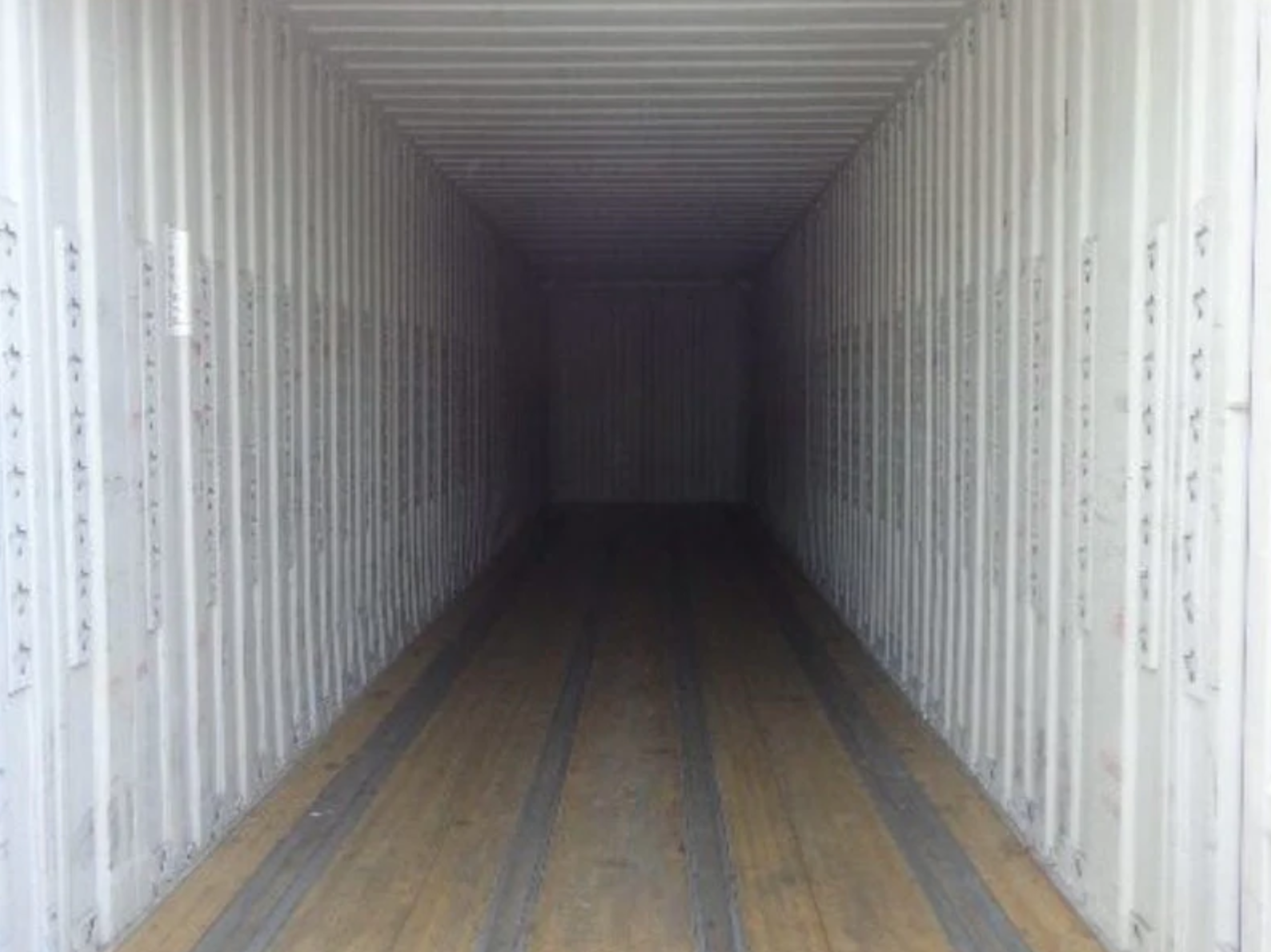 CONTENEDOR MARÍTIMO DE 40 PIES