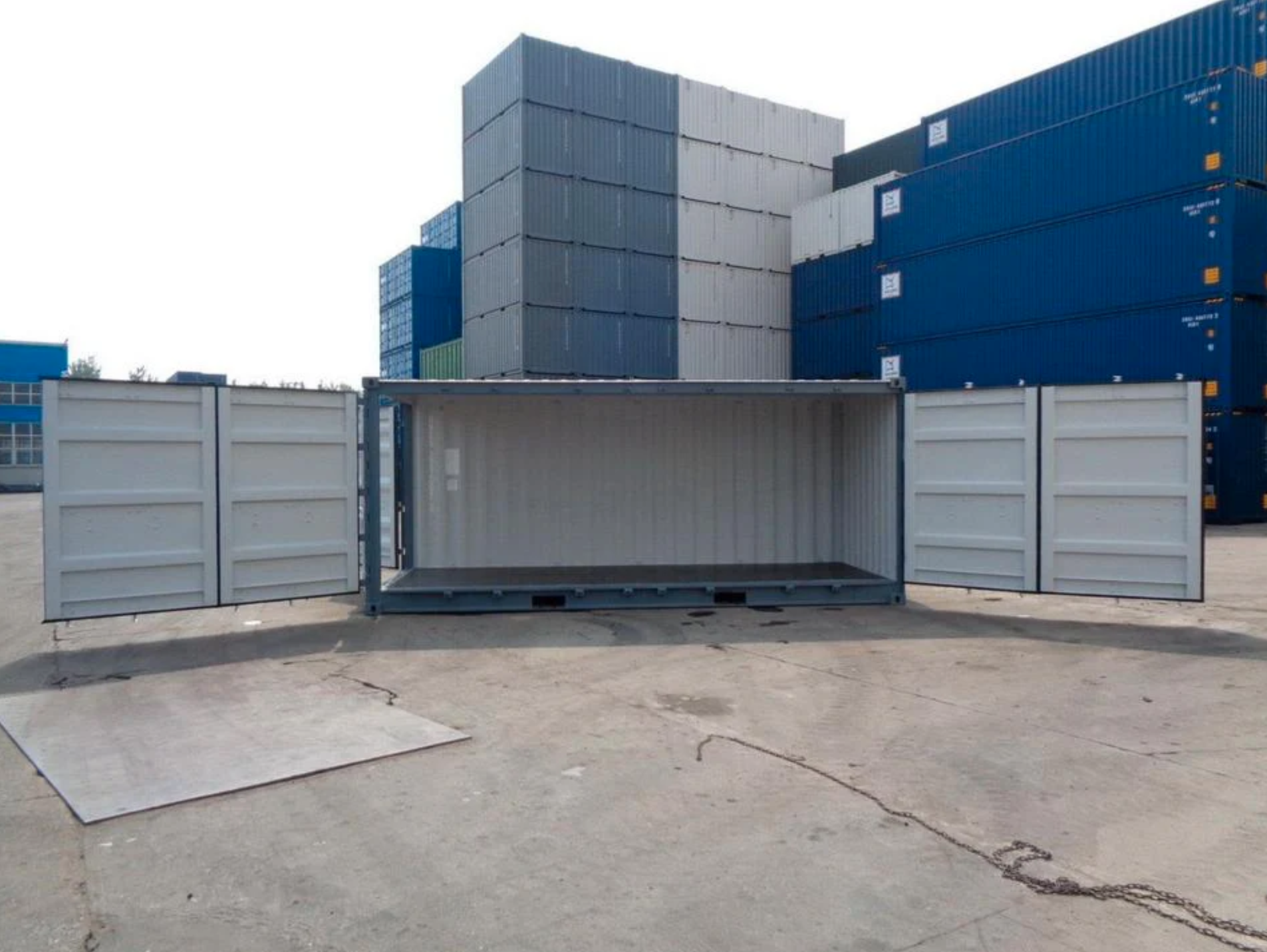 CONTENEDOR MARÍTIMO DE 20 PIES - OPEN SIDE
