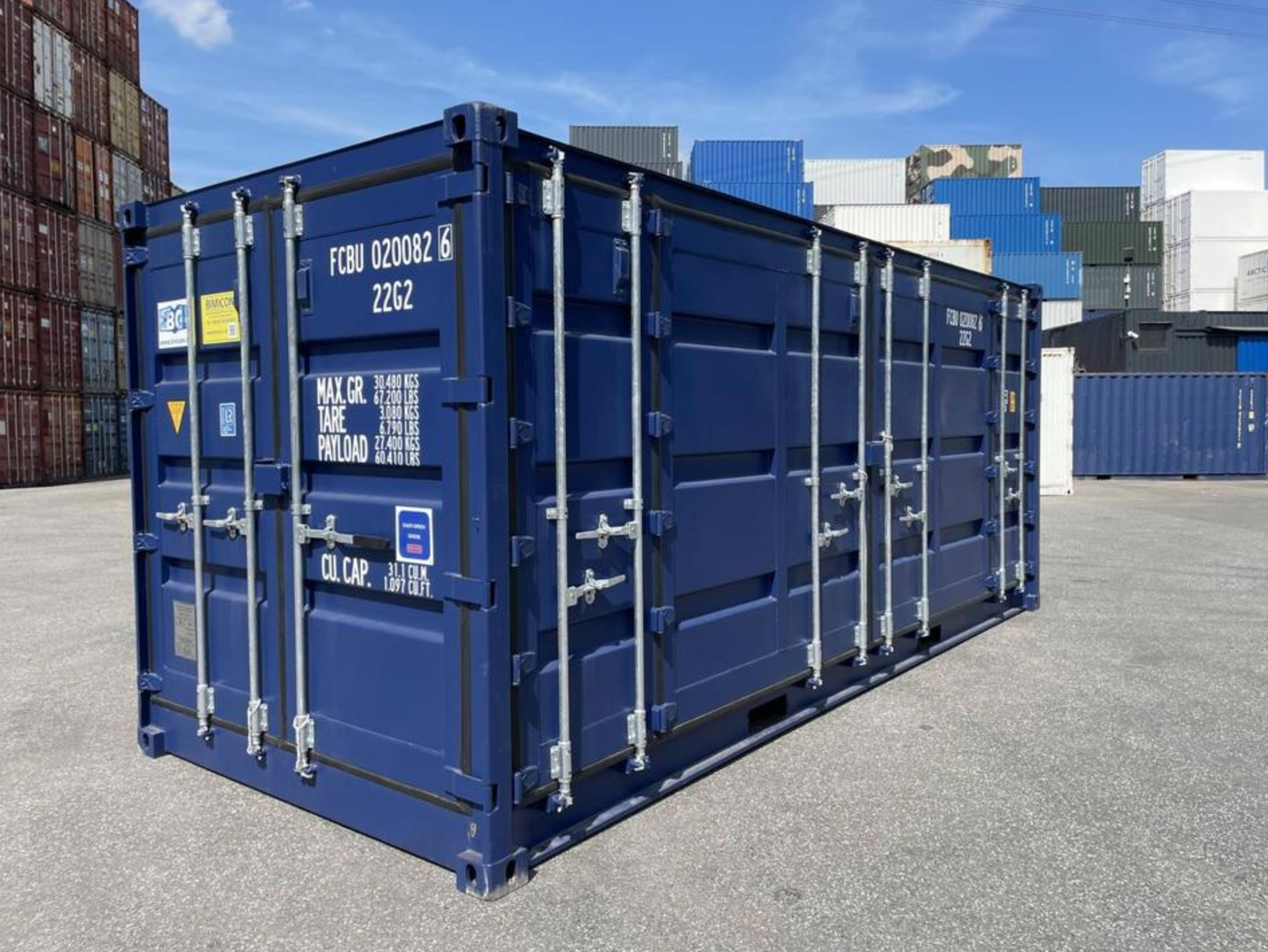 CONTENEDOR MARÍTIMO DE 20 PIES CON APERTURA LATERAL 