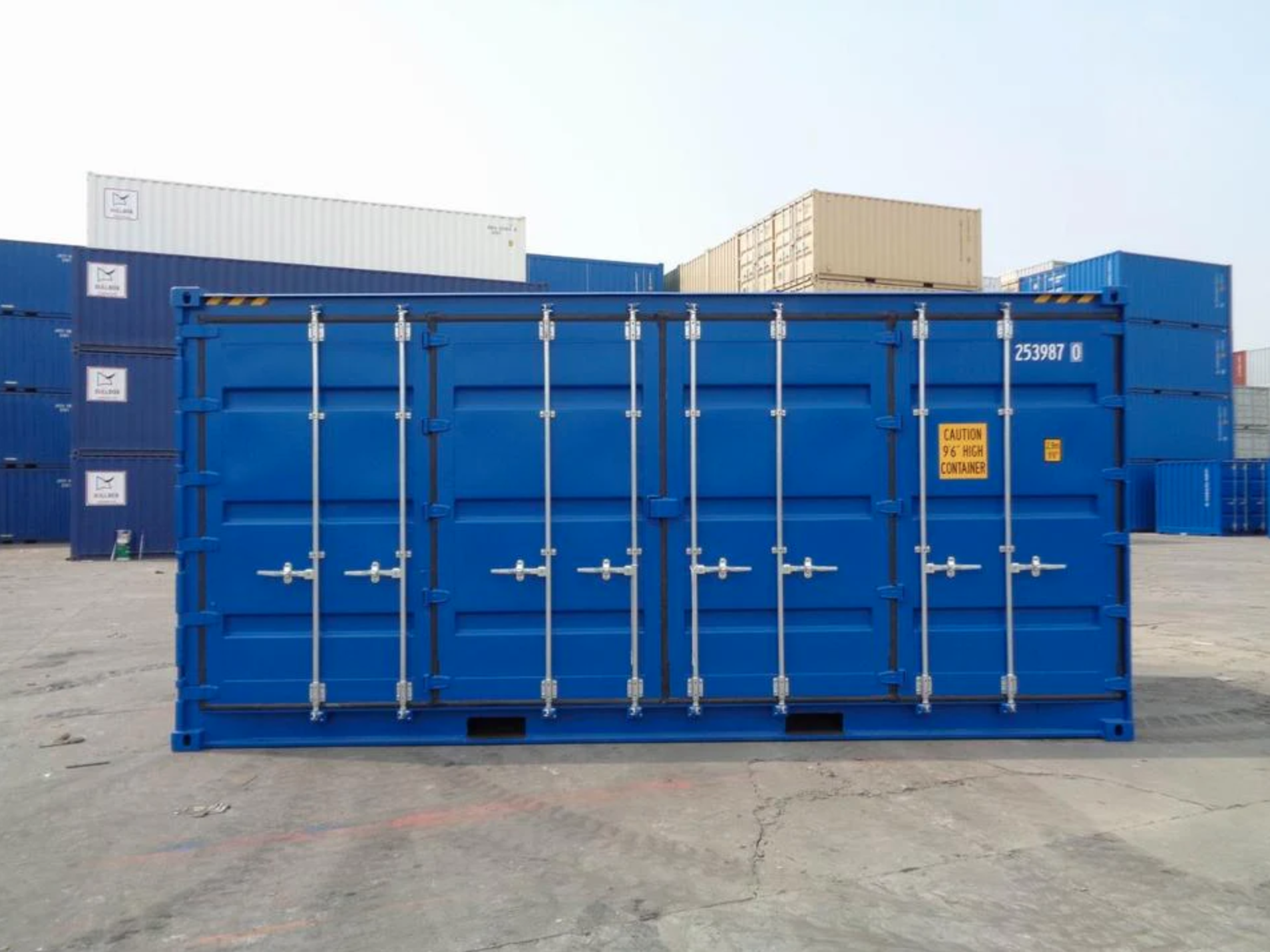 CONTENEDOR MARÍTIMO DE 20 PIES HC CON APERTURA LATERAL 