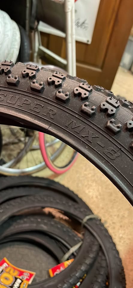 IRC Skidmark Comp III BMX Tire NEW OLD STOCK