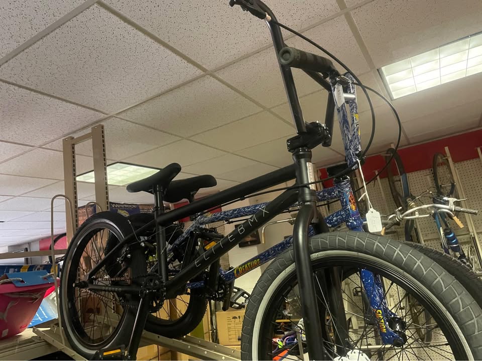 New Destro Elite BMX Bike PICK UP ONLY