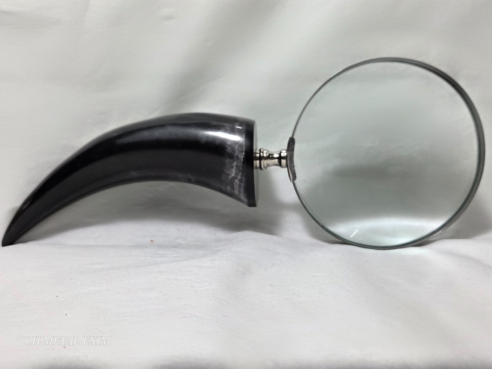 Horn Handle Magnifying Glass