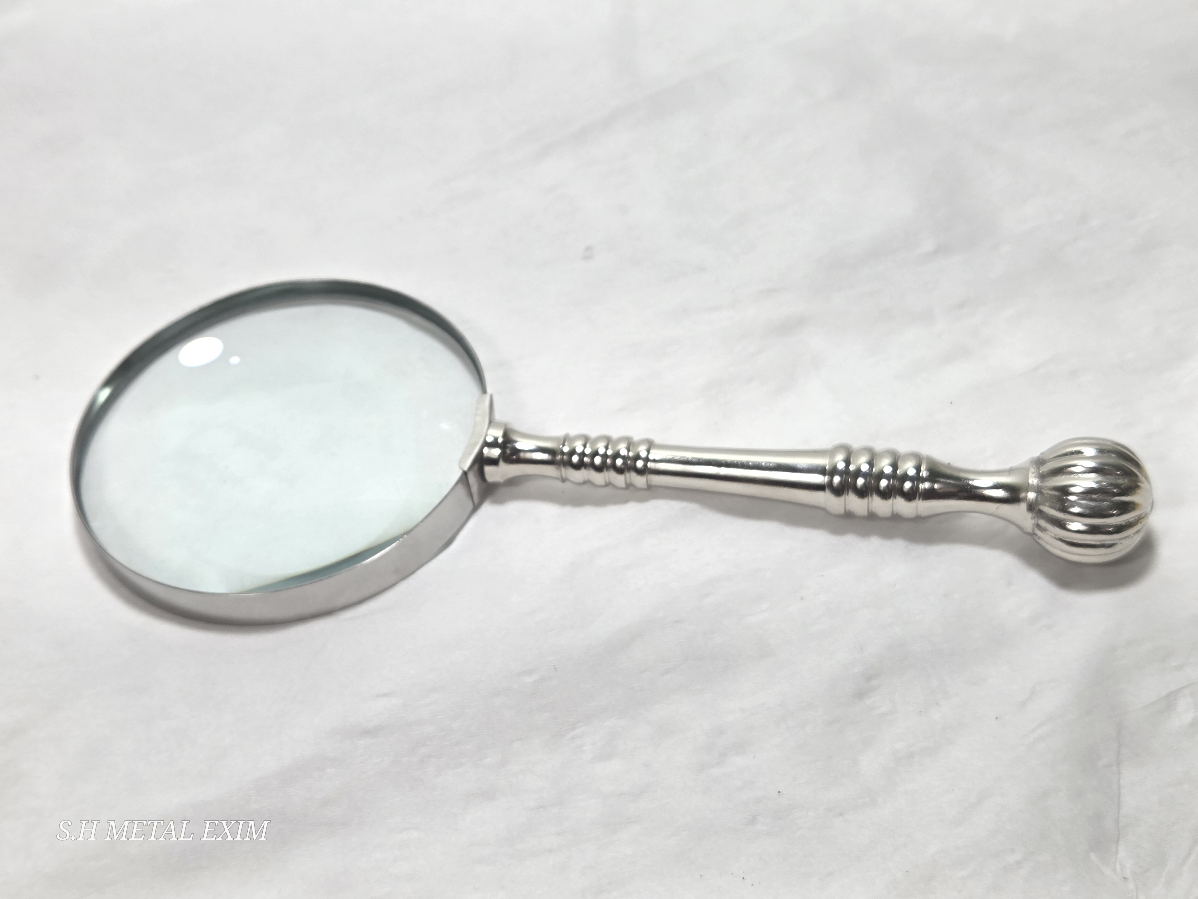 An elegant display of vintage sophistication.