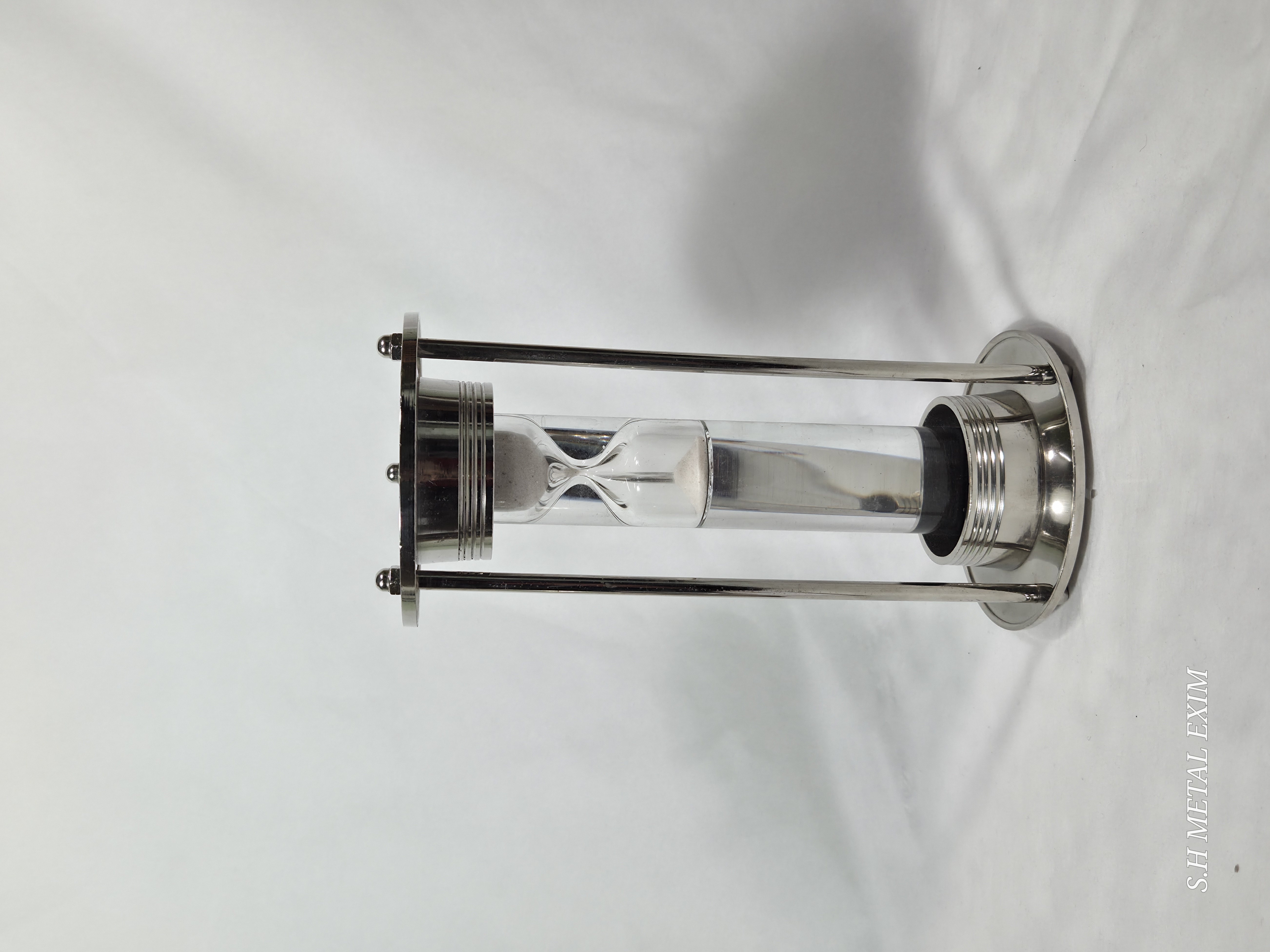 Dual-Chamber Polished & Floating Hourglass