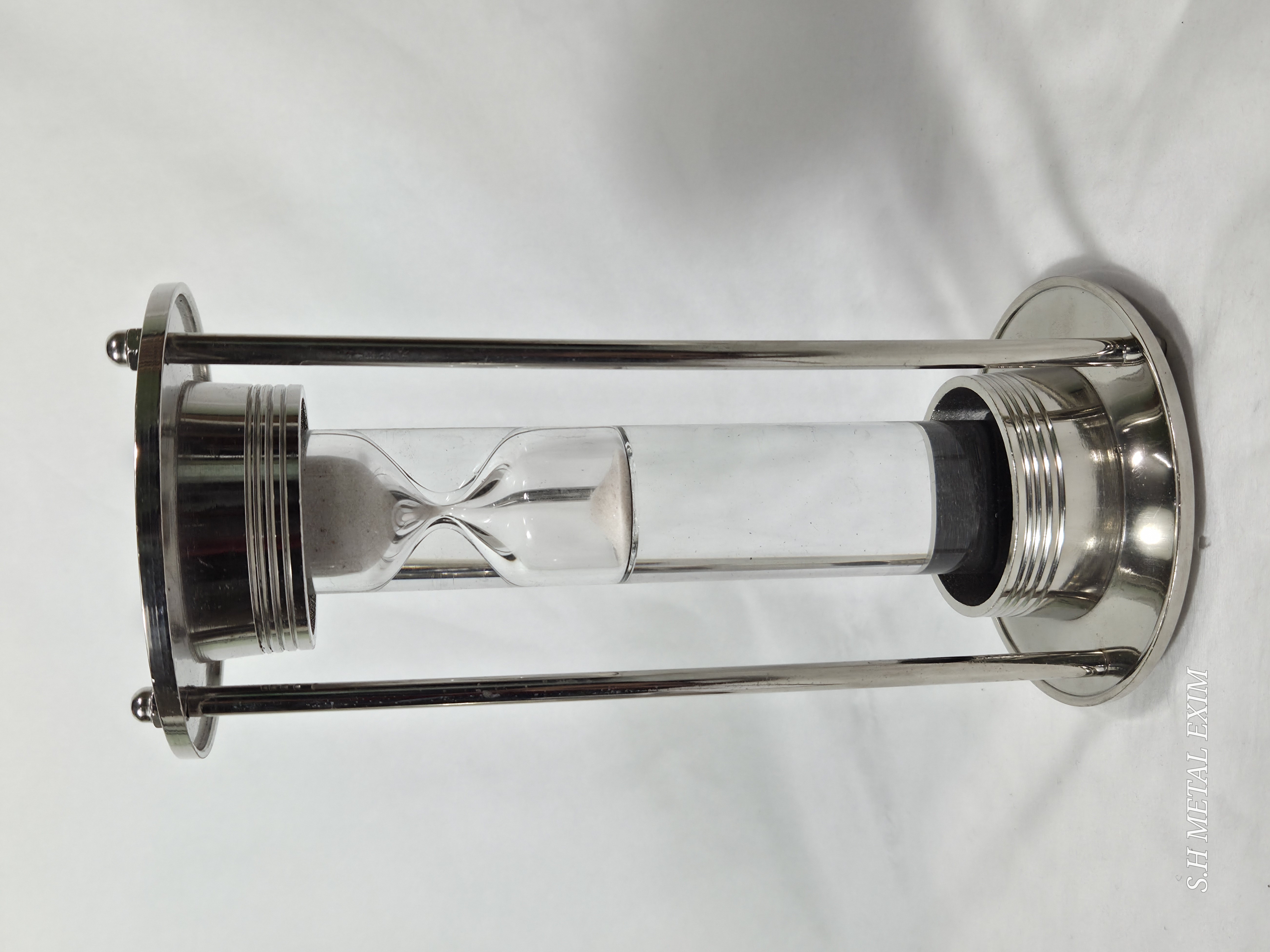Dual-Chamber Polished & Floating Hourglass