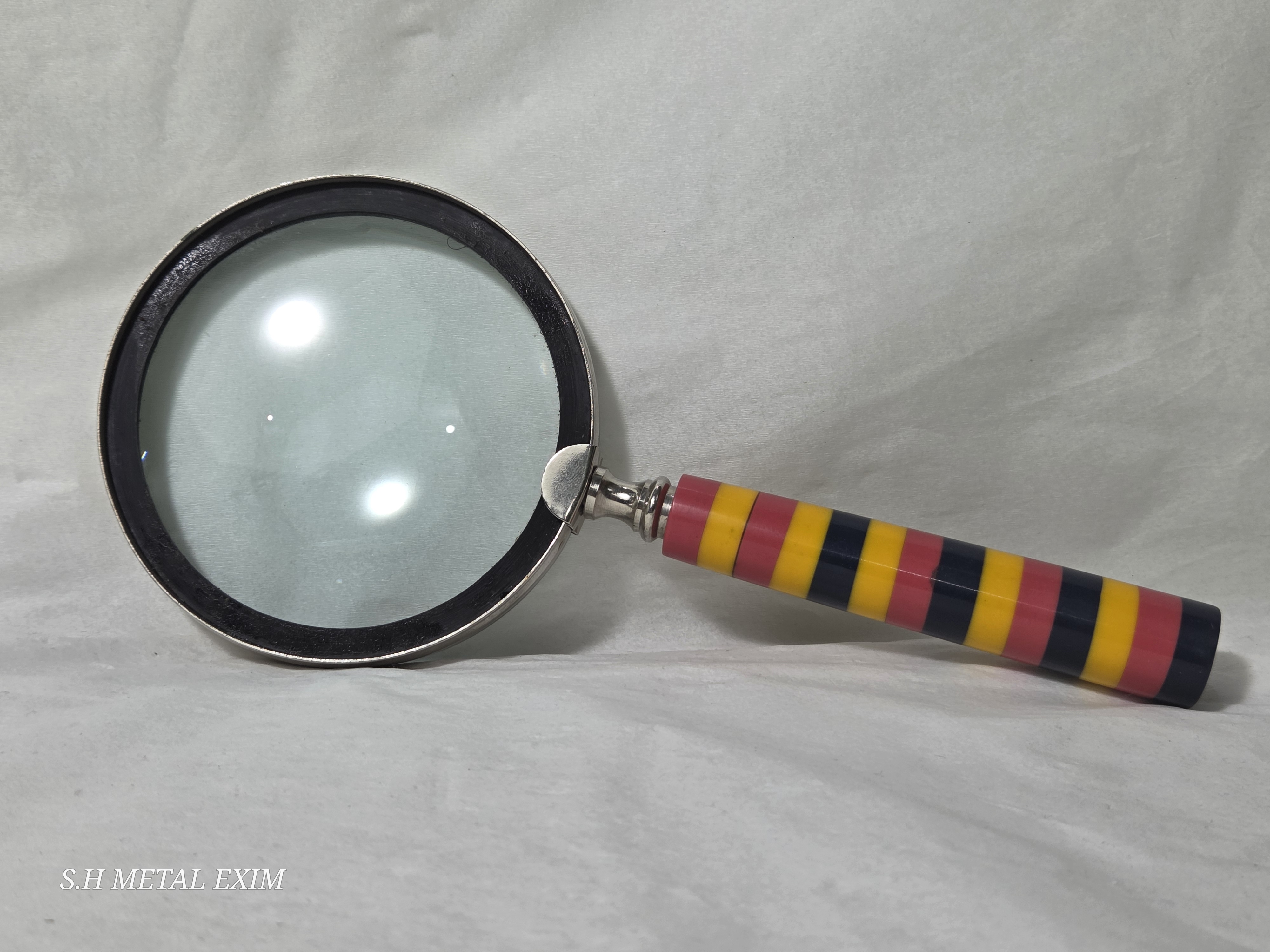 A World of Wonders: The Explorer’s Gilded Atlas and Tricolor Magnifier