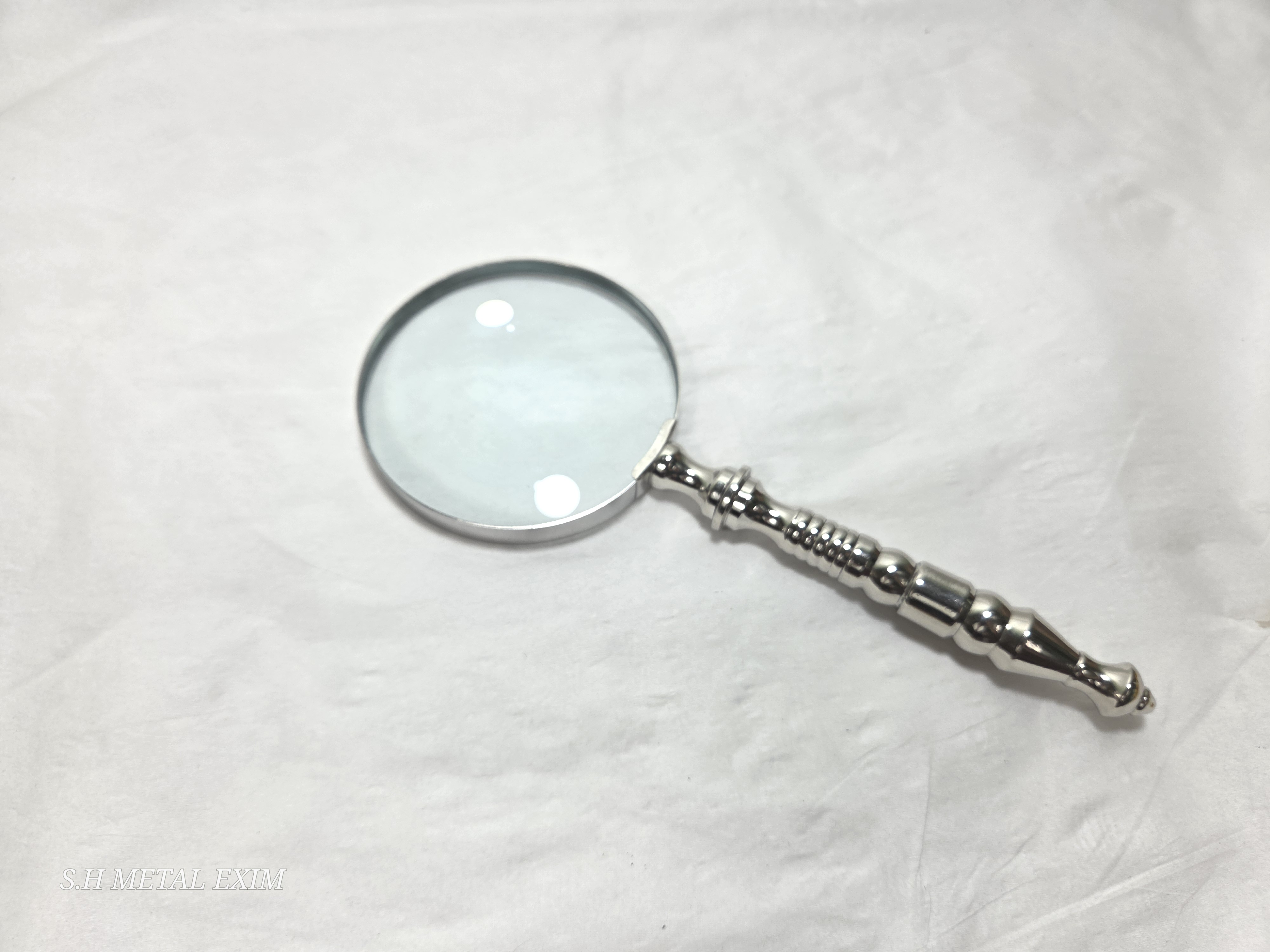Premium Vintage Metal Magnifying Glass for Study & Inspection