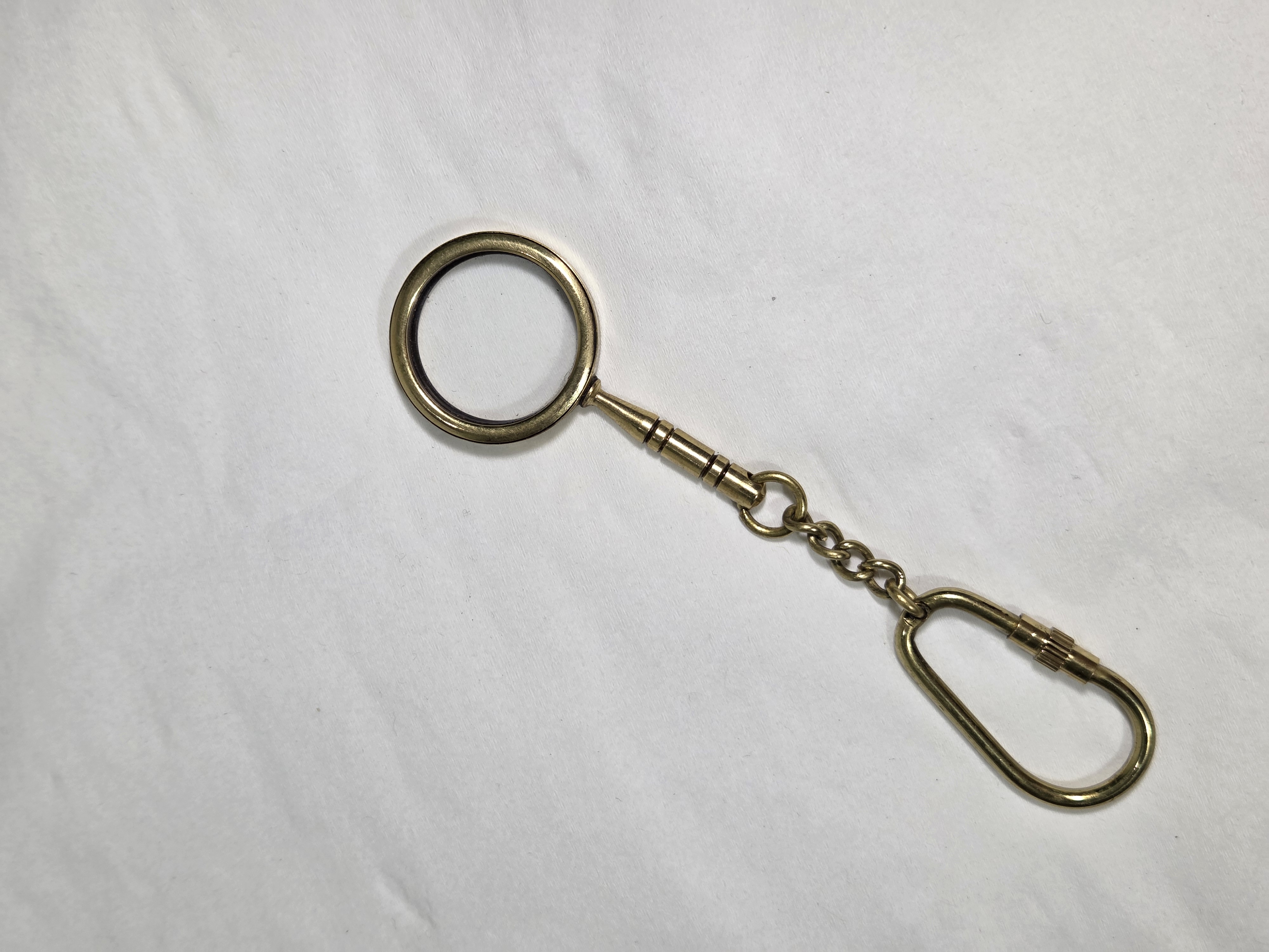 Vintage Magnifying Glass Keychain – Antique Brass Explorer Lens Charm