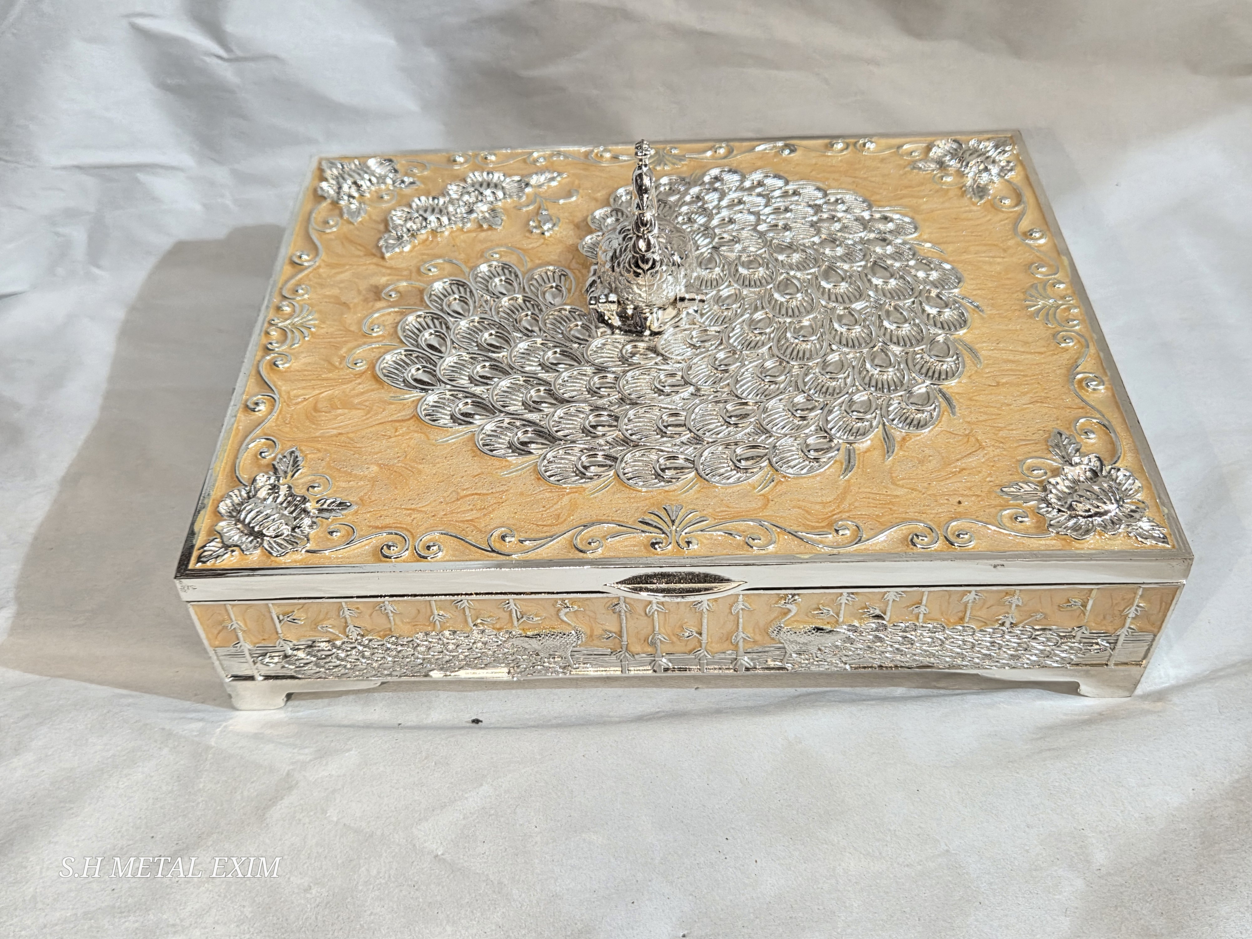 Gemini said The Majestic Peacock Keepsake Tray