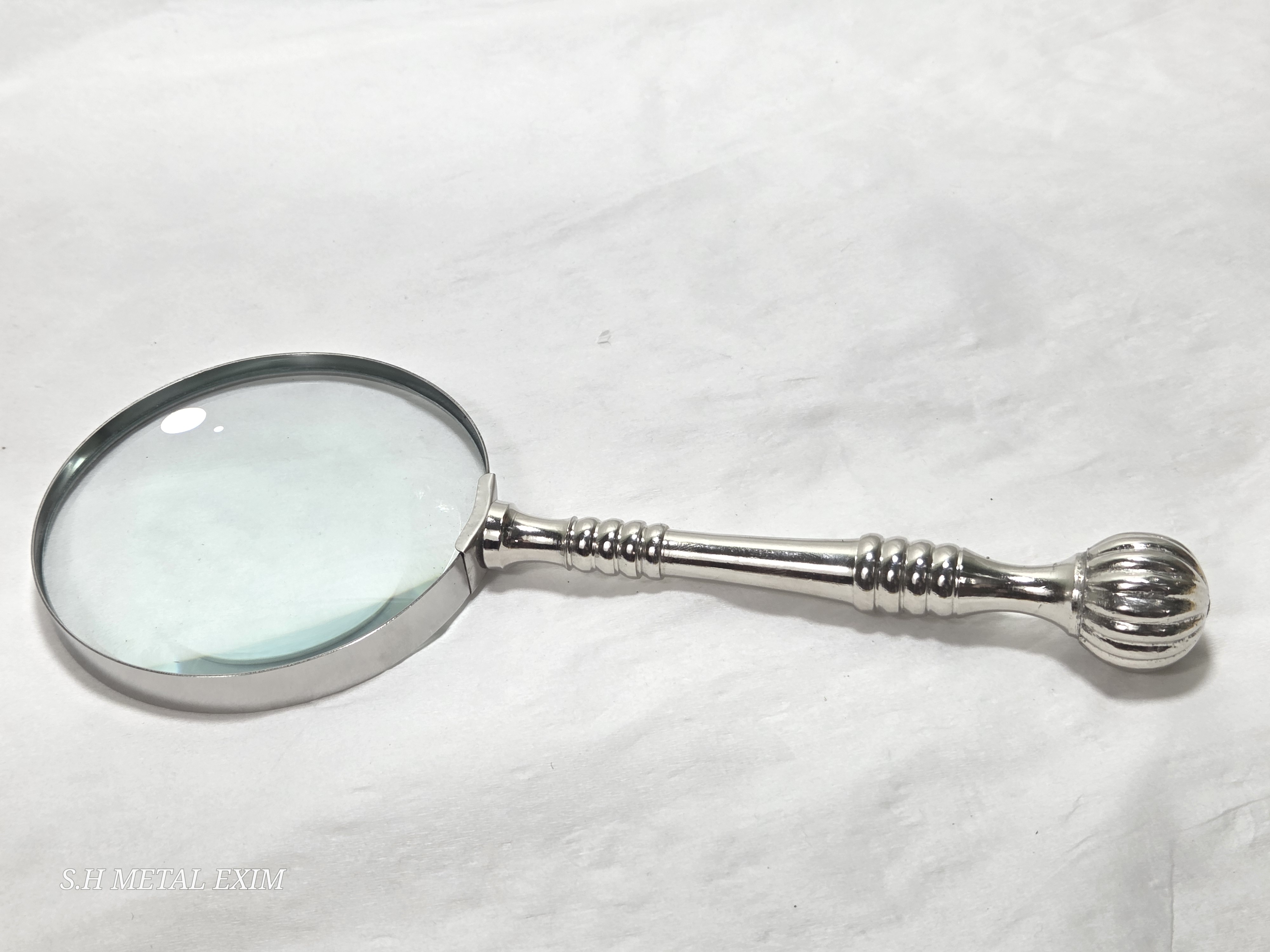 An elegant display of vintage sophistication.