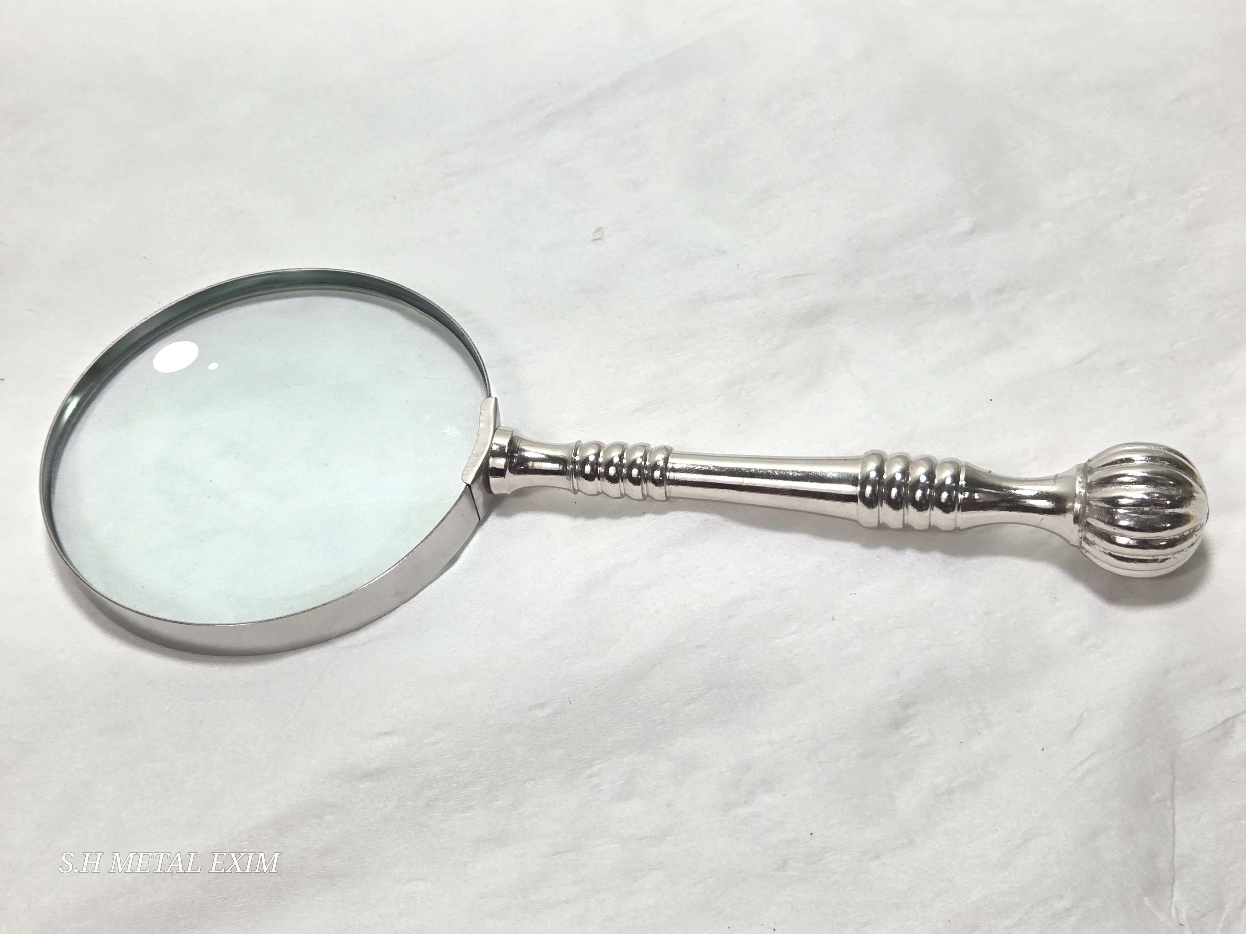 An elegant display of vintage sophistication.