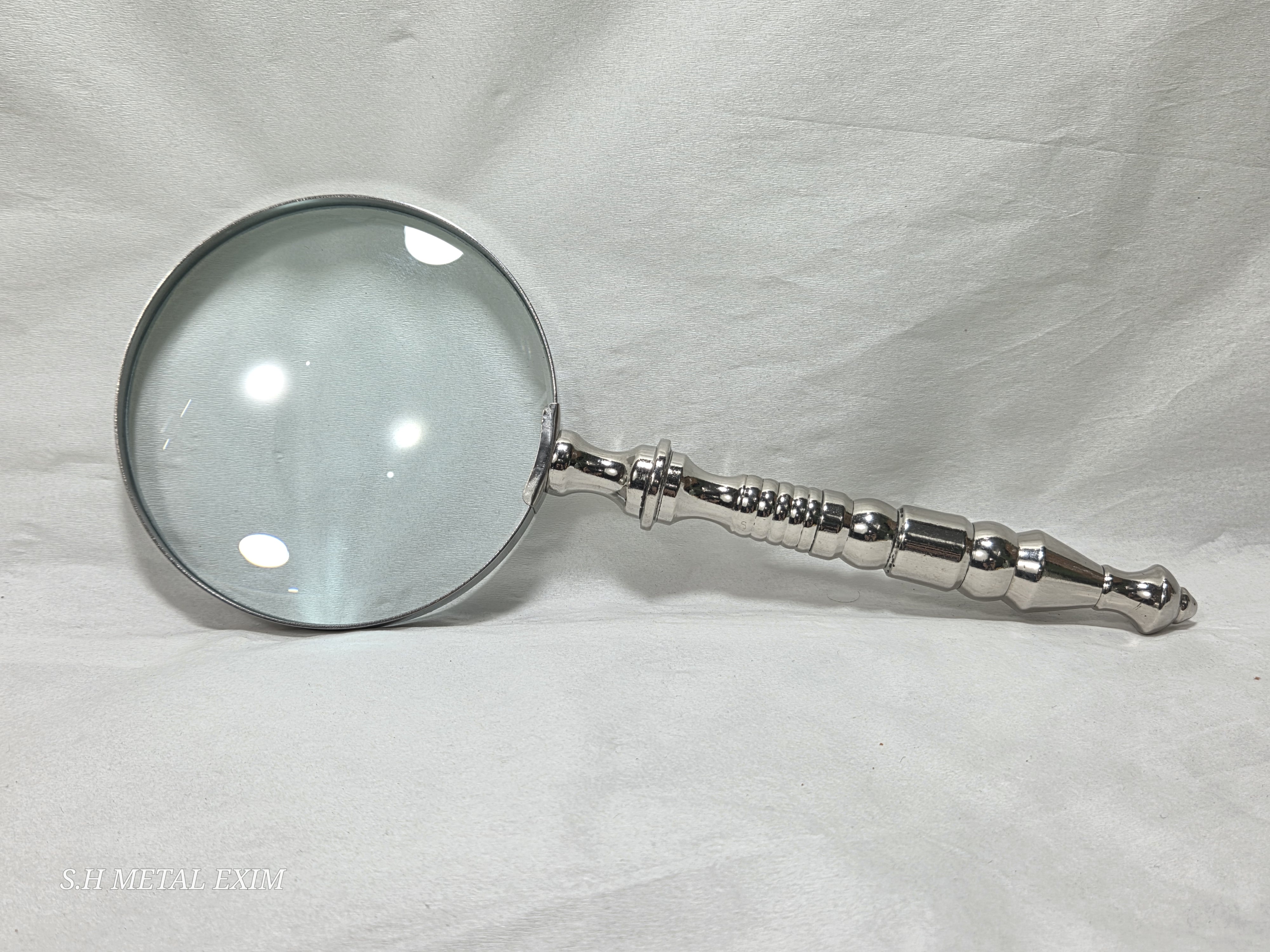 Premium Vintage Metal Magnifying Glass for Study & Inspection