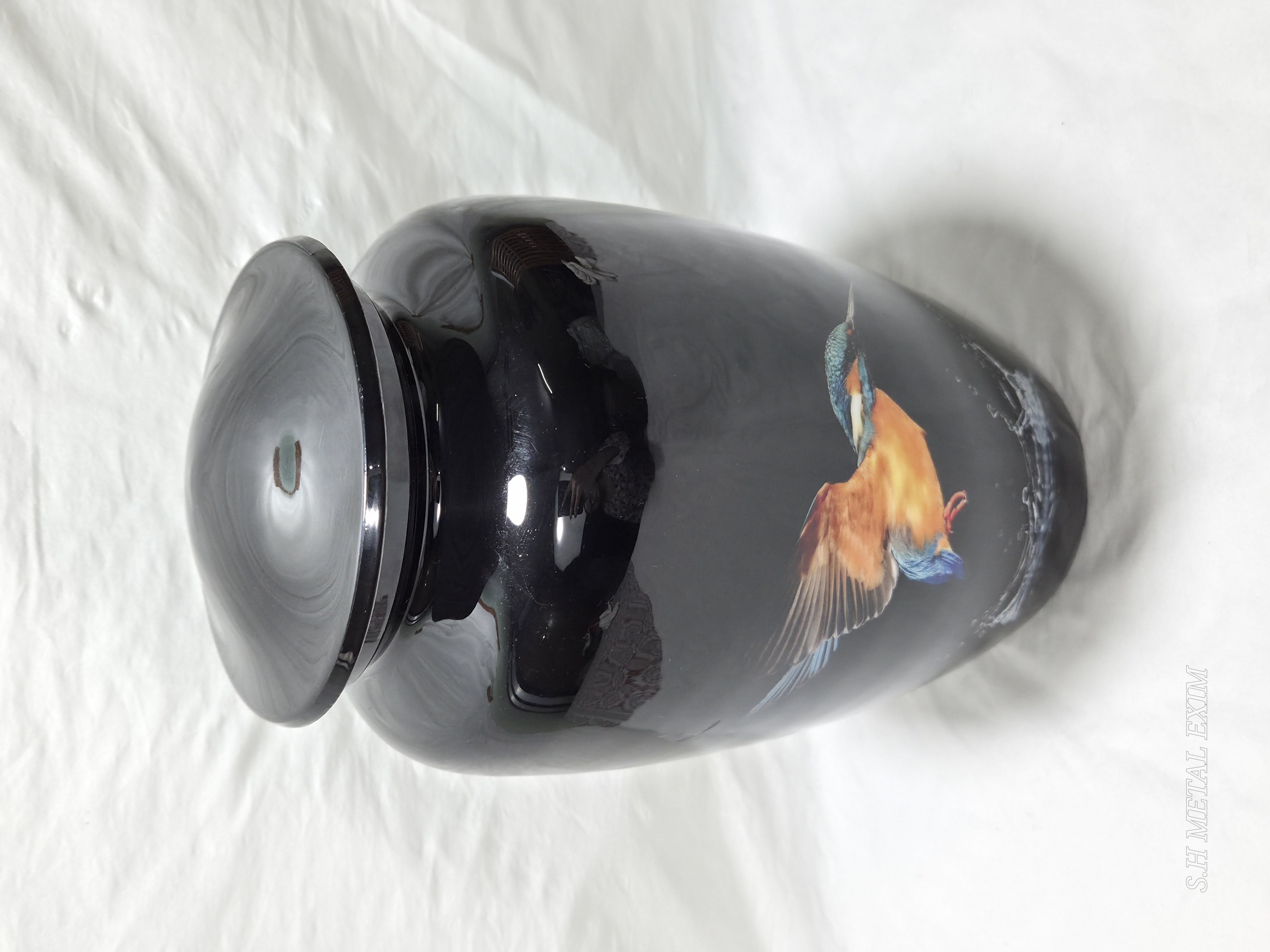 Silent River Flight Black Urn