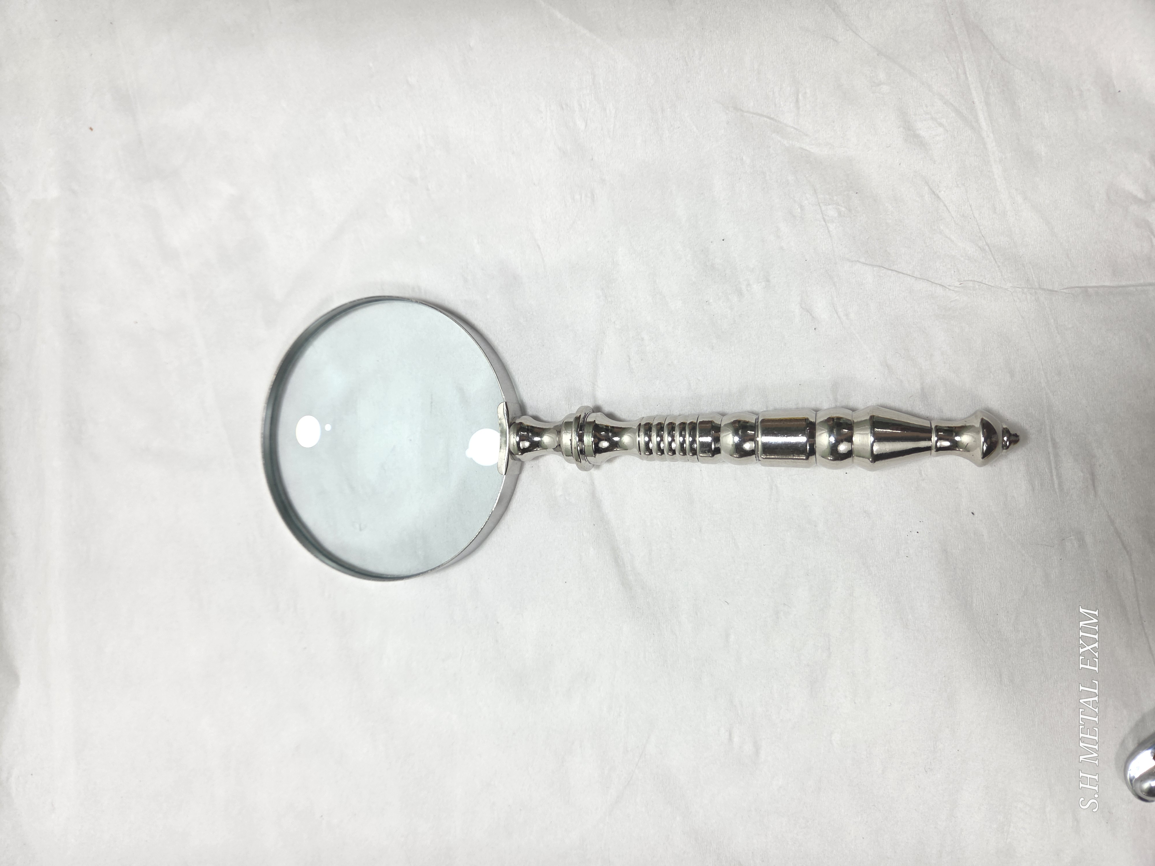 Premium Vintage Metal Magnifying Glass for Study & Inspection