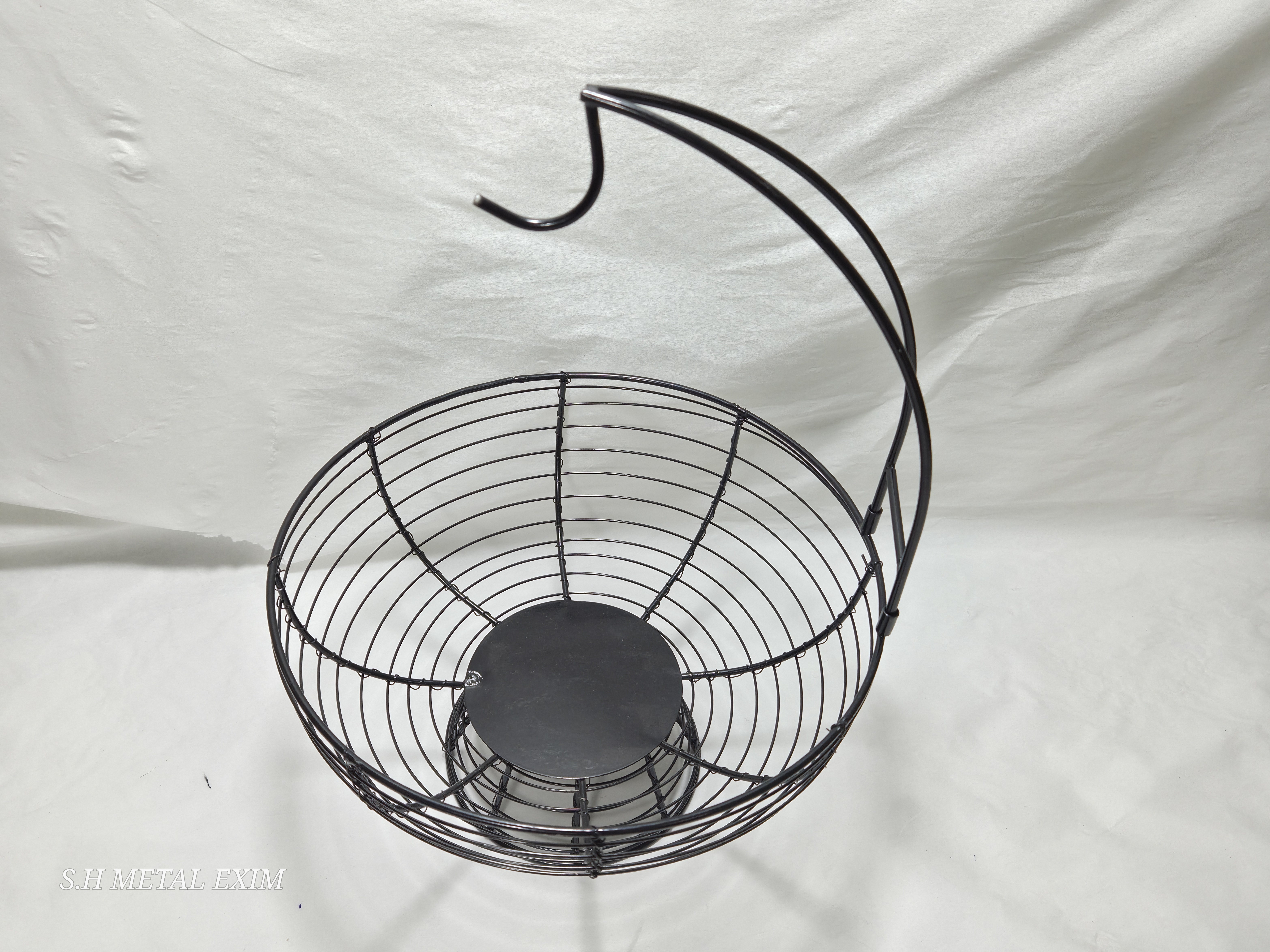 Metal Wire Fruit Basket with Banana Hanger
