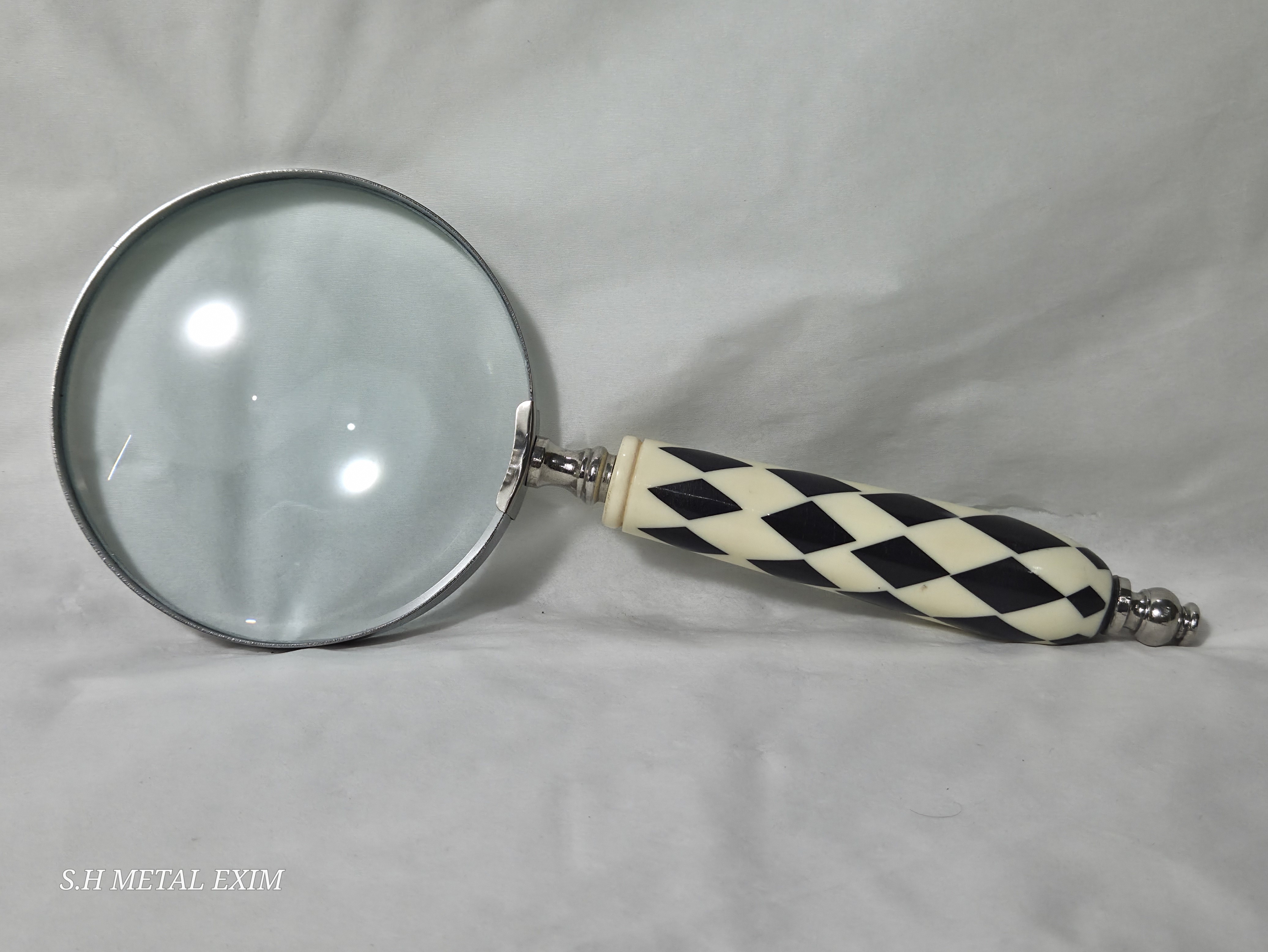 Navigating History: A Glimpse into Antiquity with the Carthage Explorer Magnifier