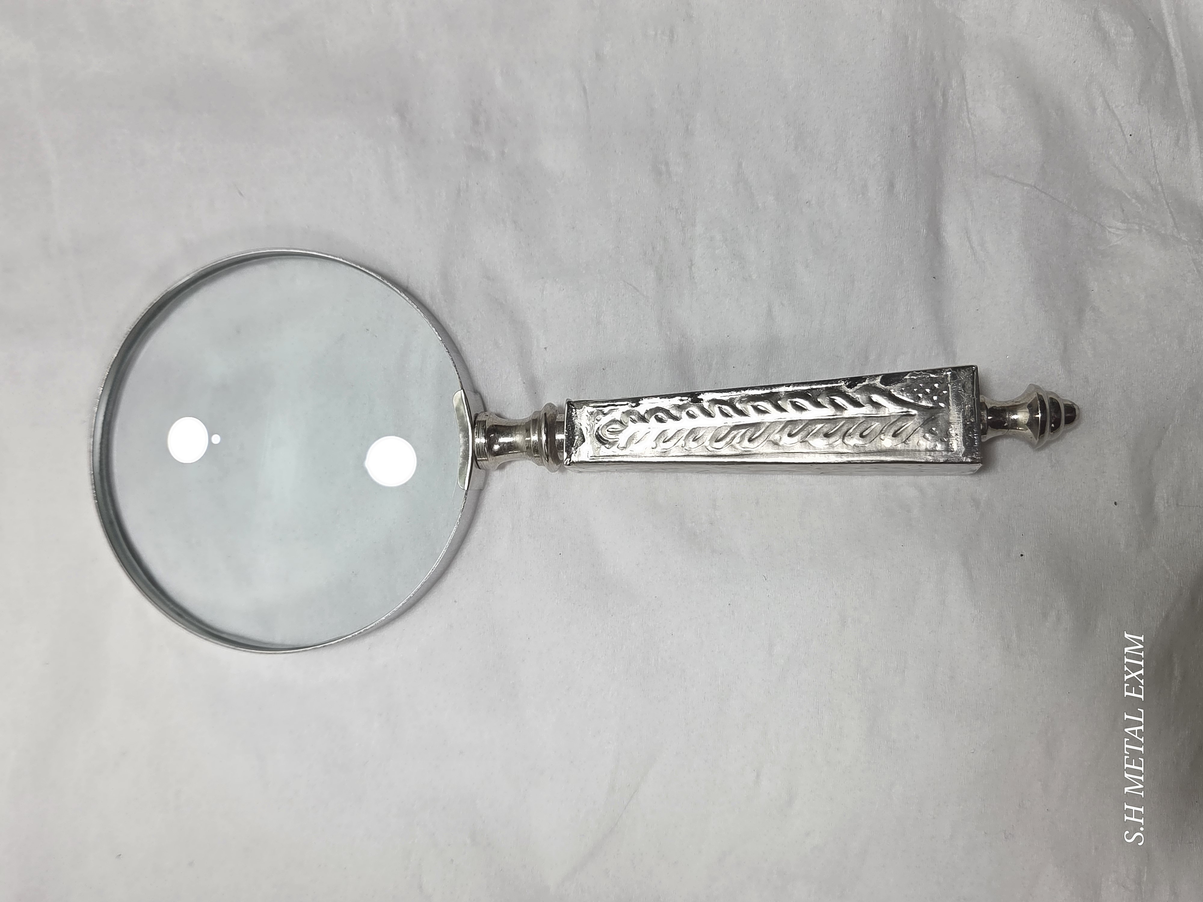 Antique Engraved Handle Magnifying Glass for Classic Study Décor