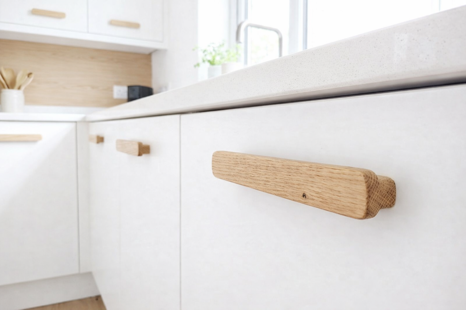 Handmade Solid Oak Cabinet Handles – 160mm Centres – Wooden Drawer Pulls – Scandinavian Kitchen Hardware – Made in UK