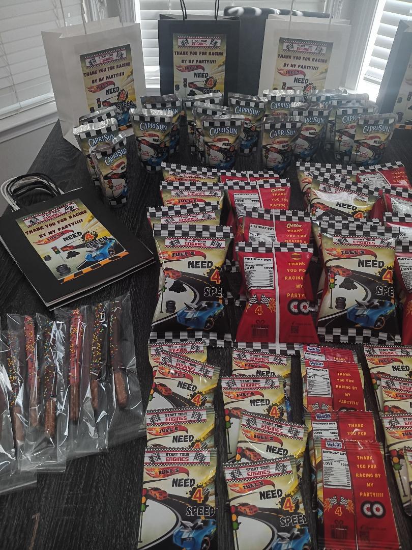 Mini  Party Favor Set