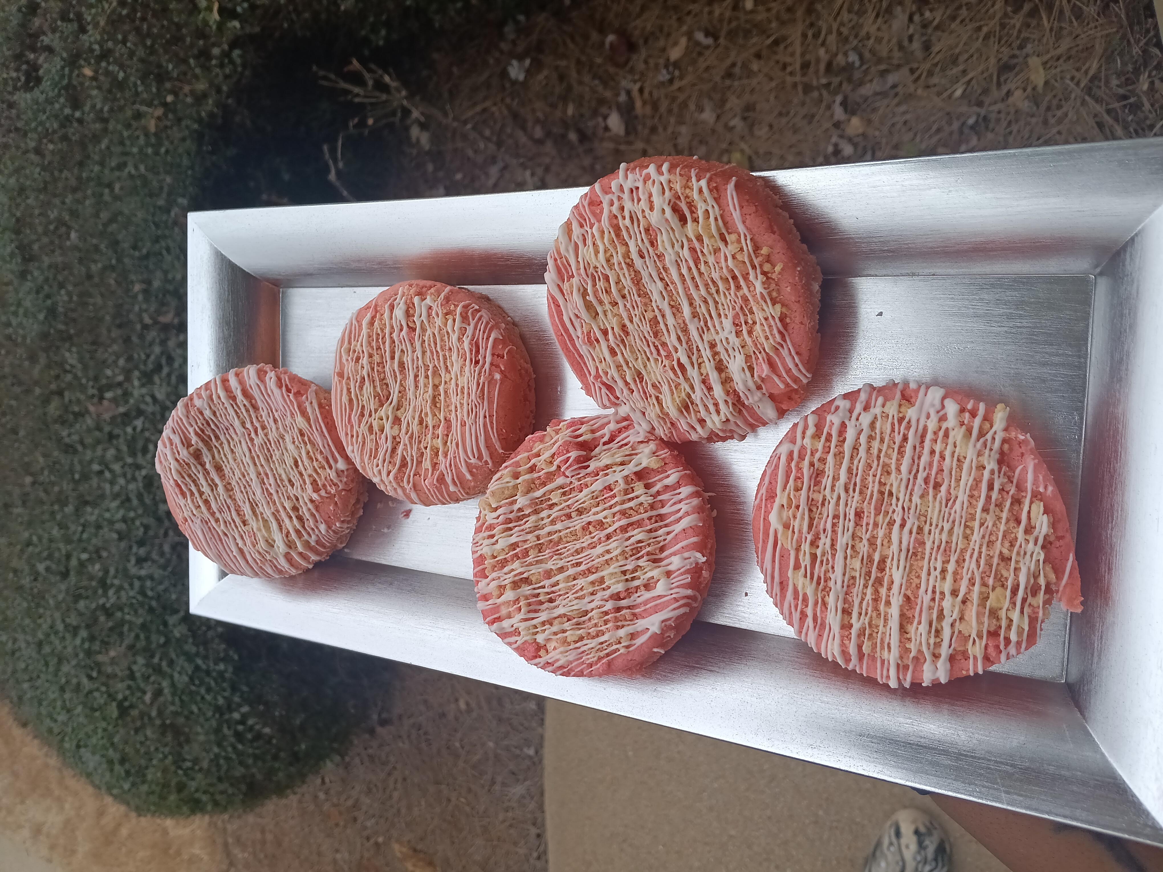 Strawberry Crunch Cookies
