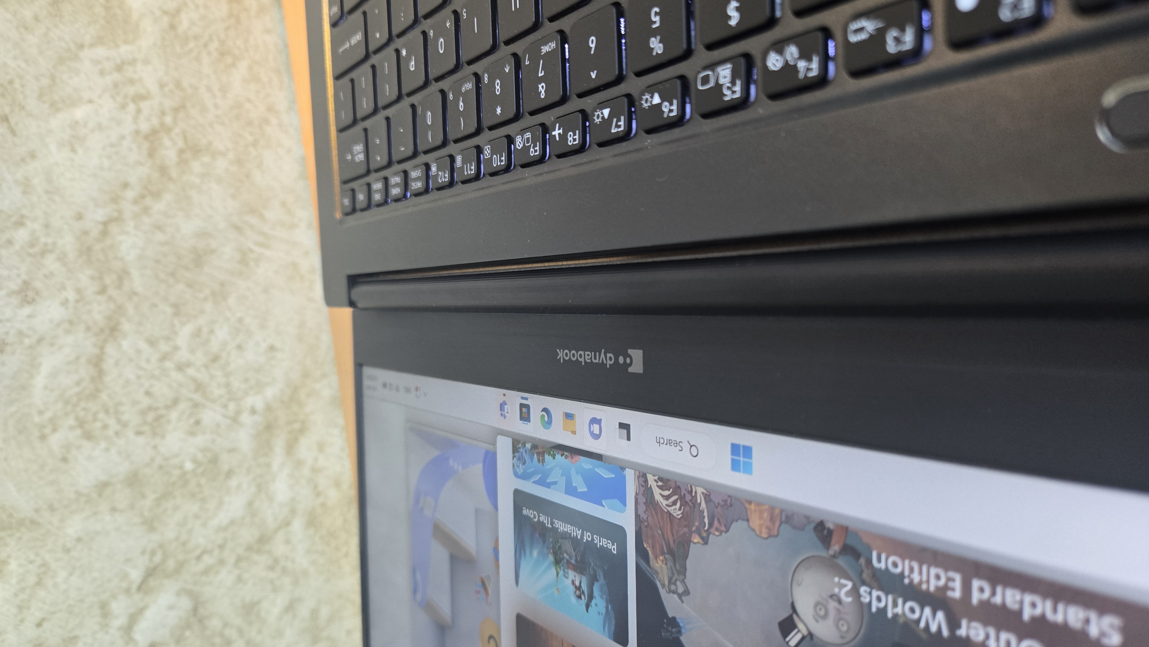 TOSHIBA Dynabook Portege x40j