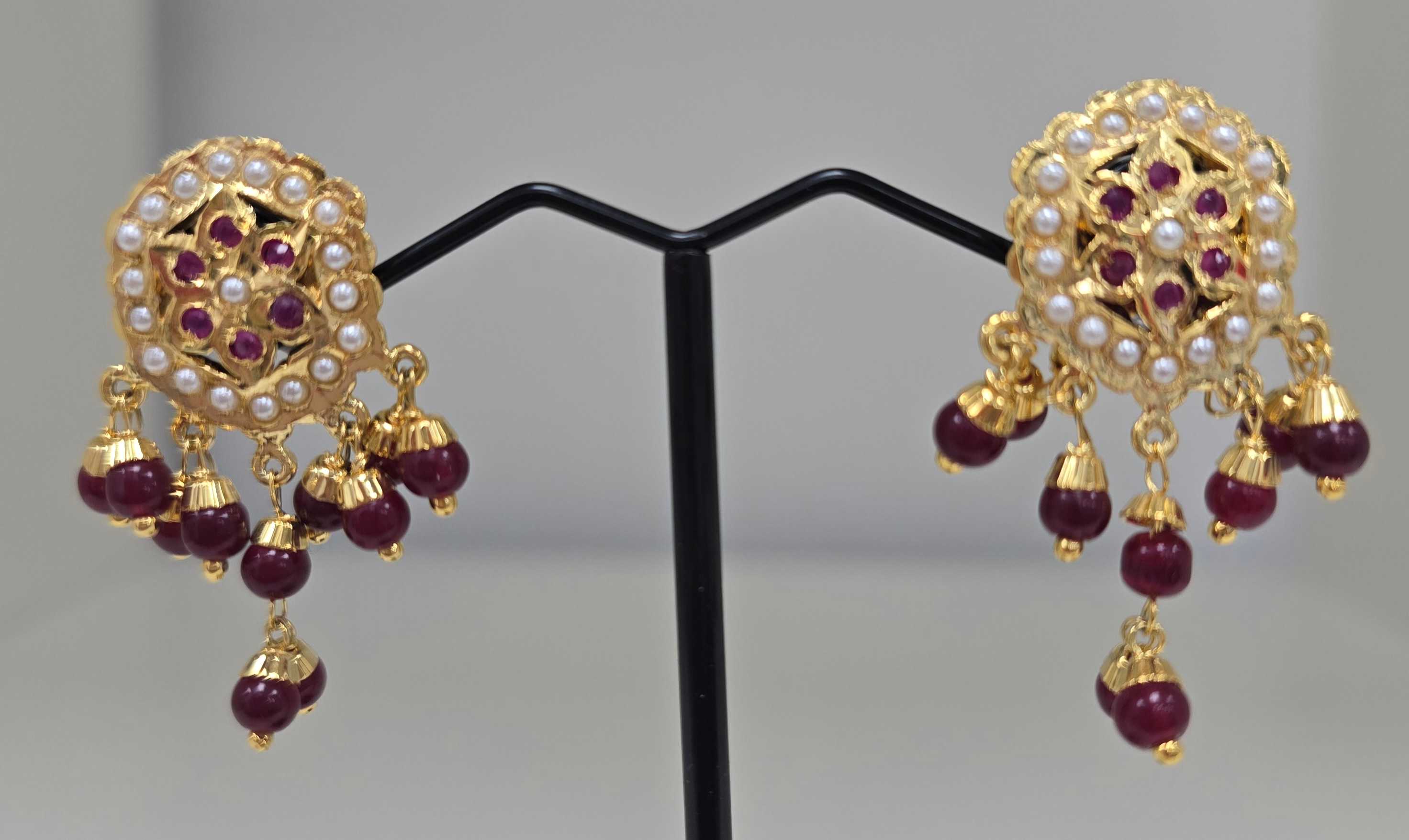 Gold-Plated Kundan Jhumka Earrings
