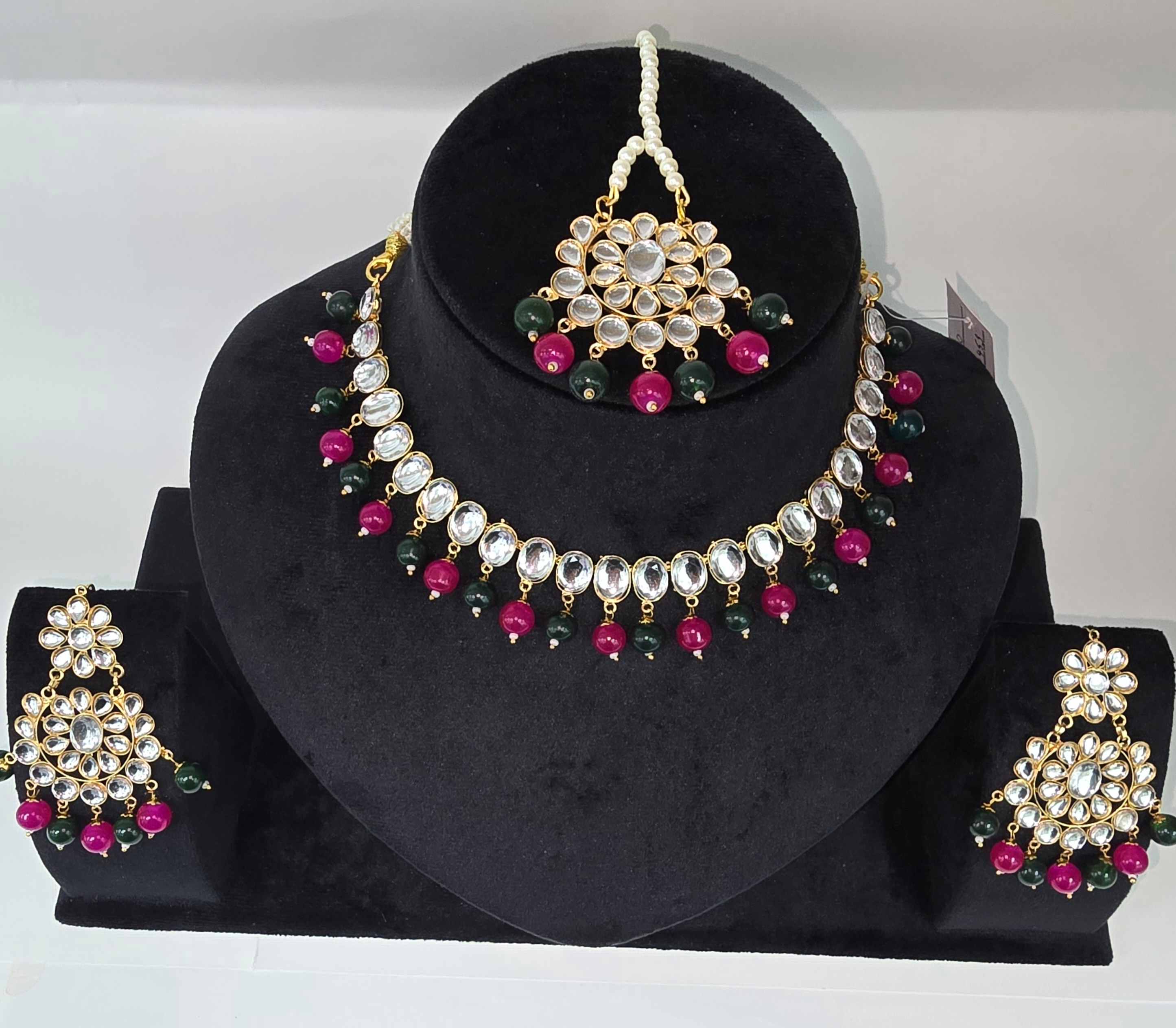 Kundan Jewellery Set