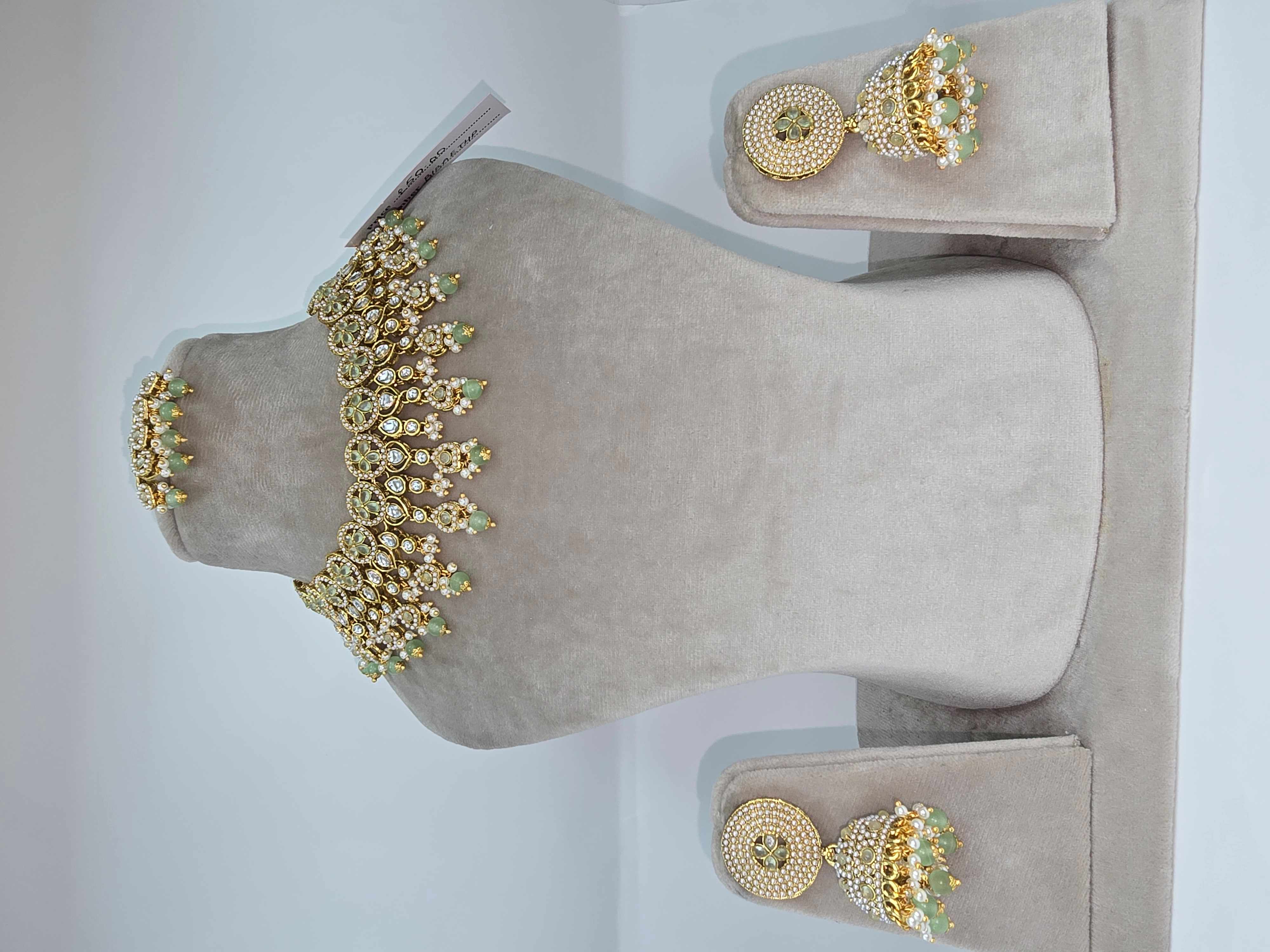 Traditional Jewellery Set