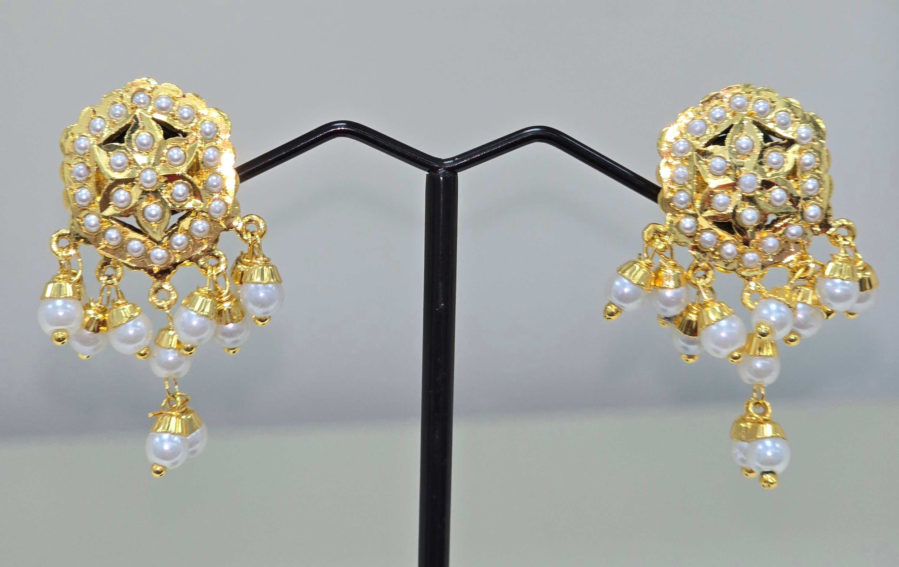 Gold-Plated Pearl earrings