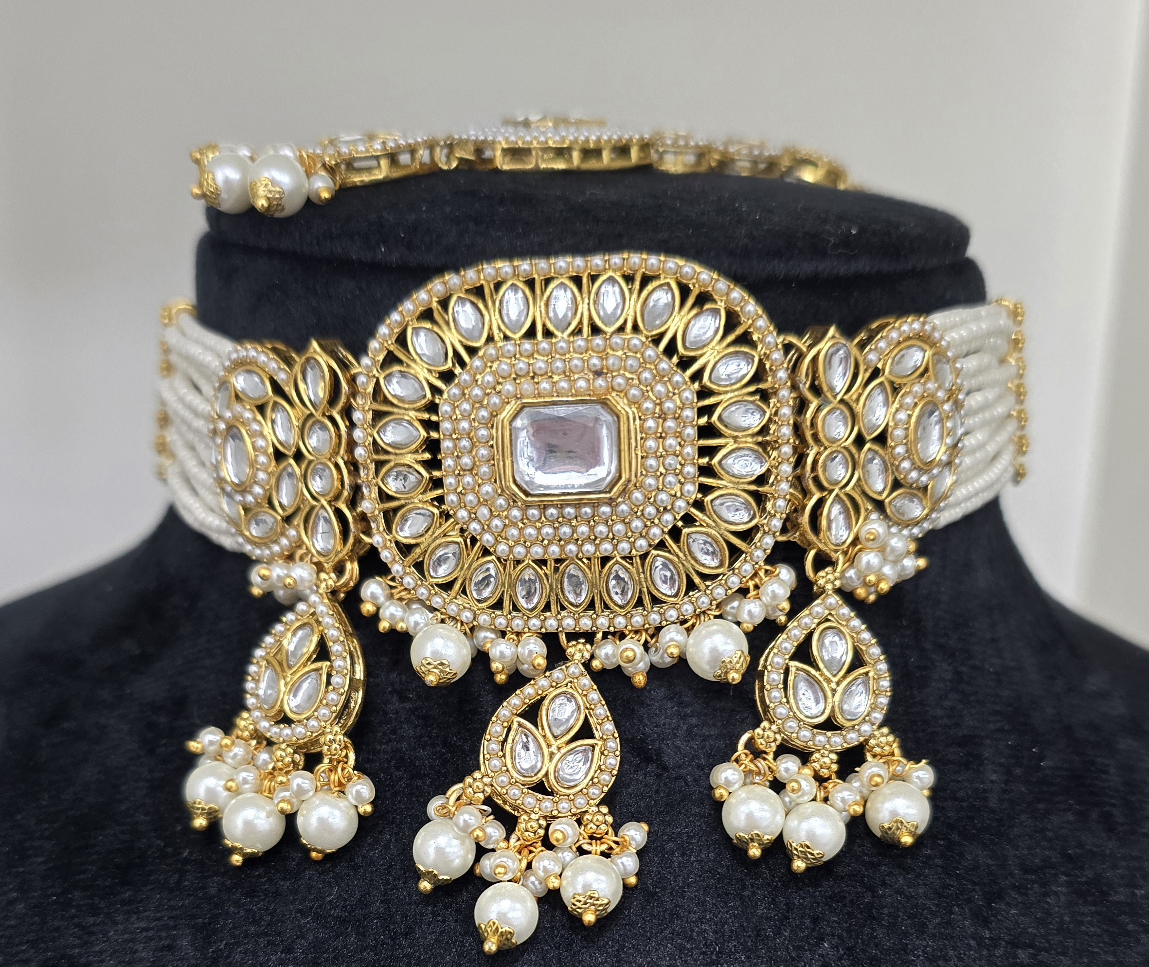 Gold & Pearl Jewelry Set