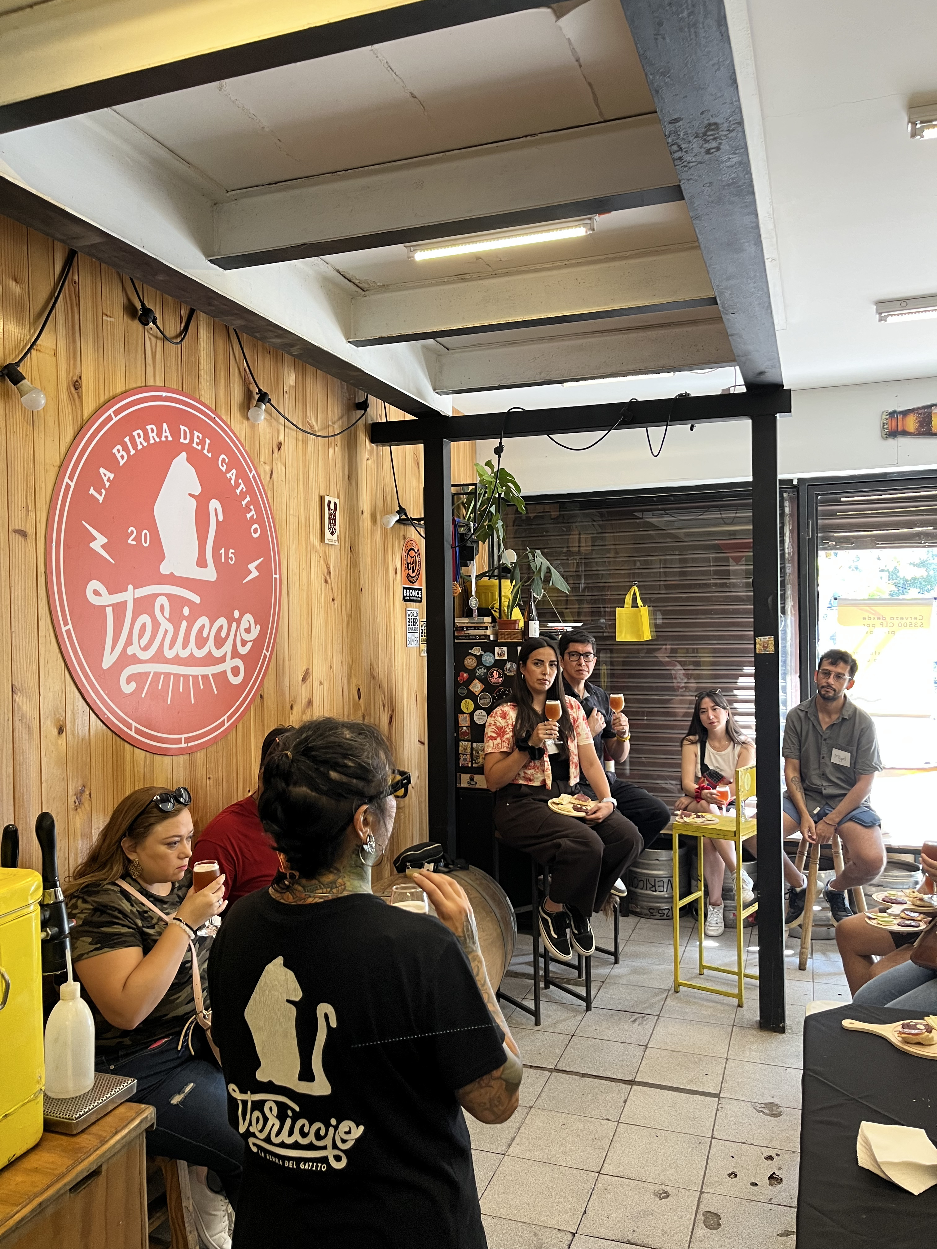 Tour Cervecero Más Allá del Barrio - 25 de Abril