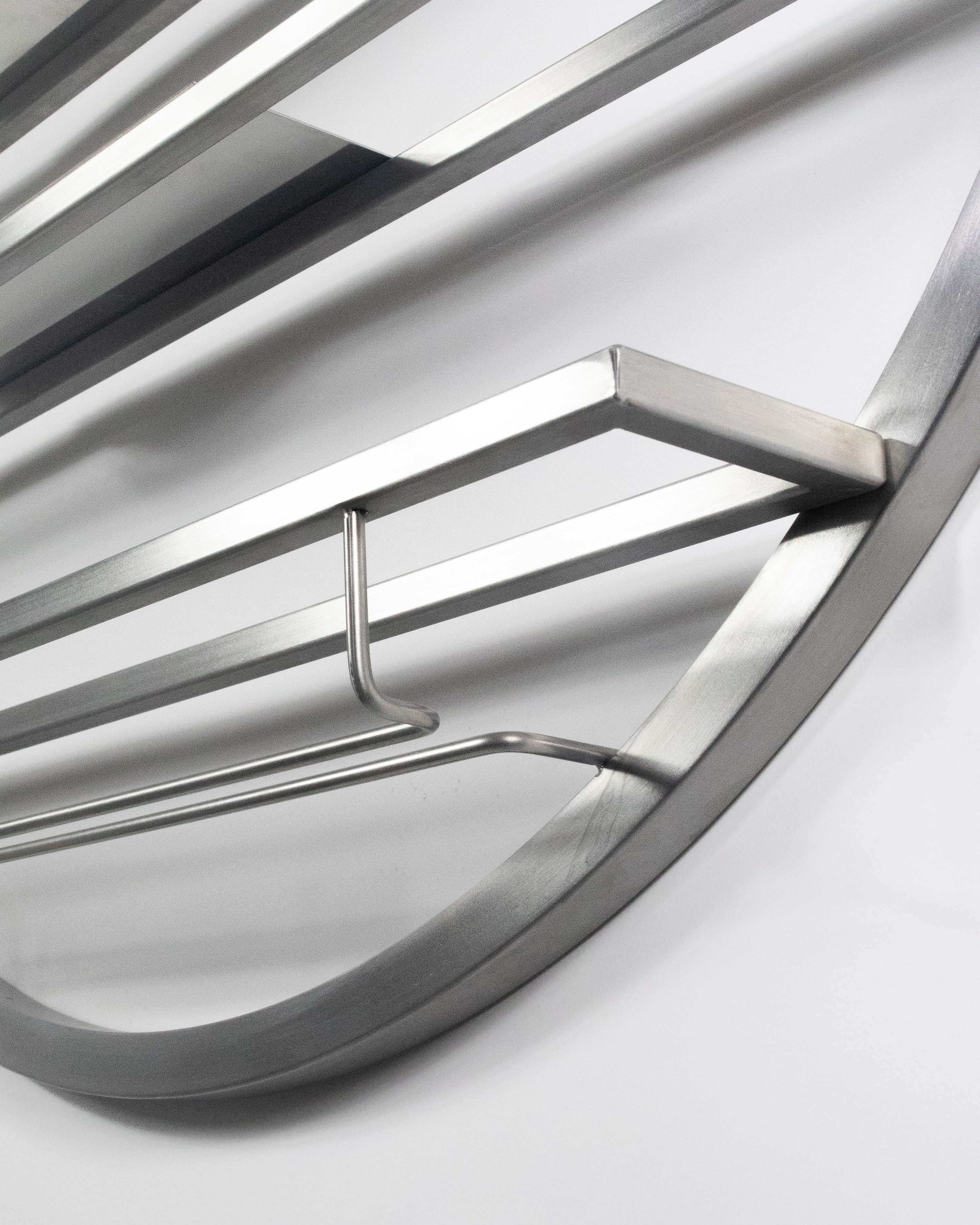 Porta Vini Circolare da Parete in Acciaio | Wine Rack Design Made in Italy