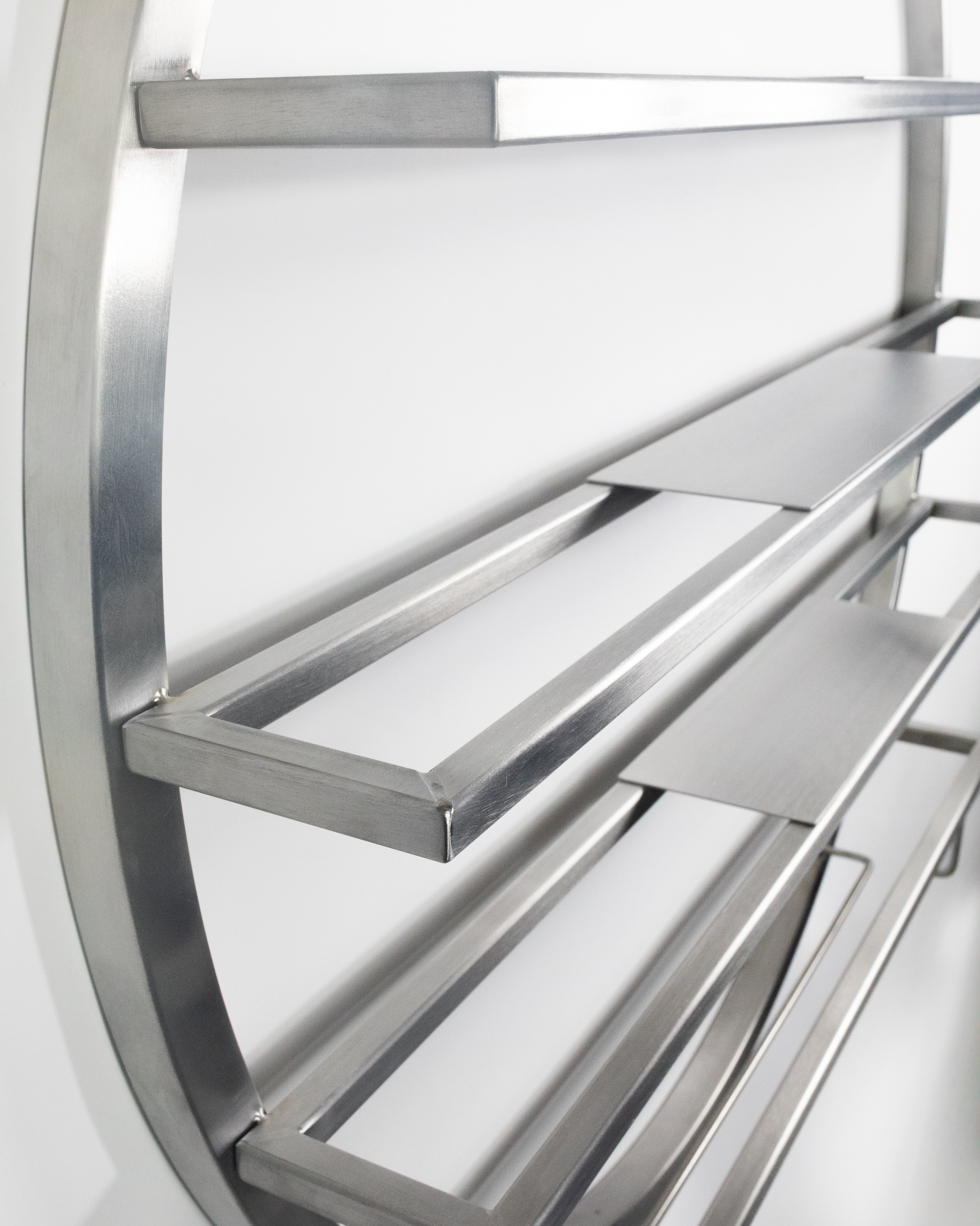 Porta Vini Circolare da Parete in Acciaio | Wine Rack Design Made in Italy
