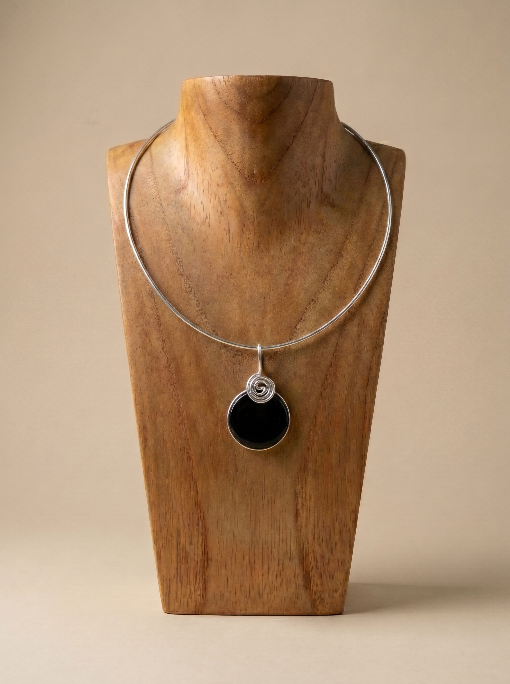Collar de Obsidiana y Espiral